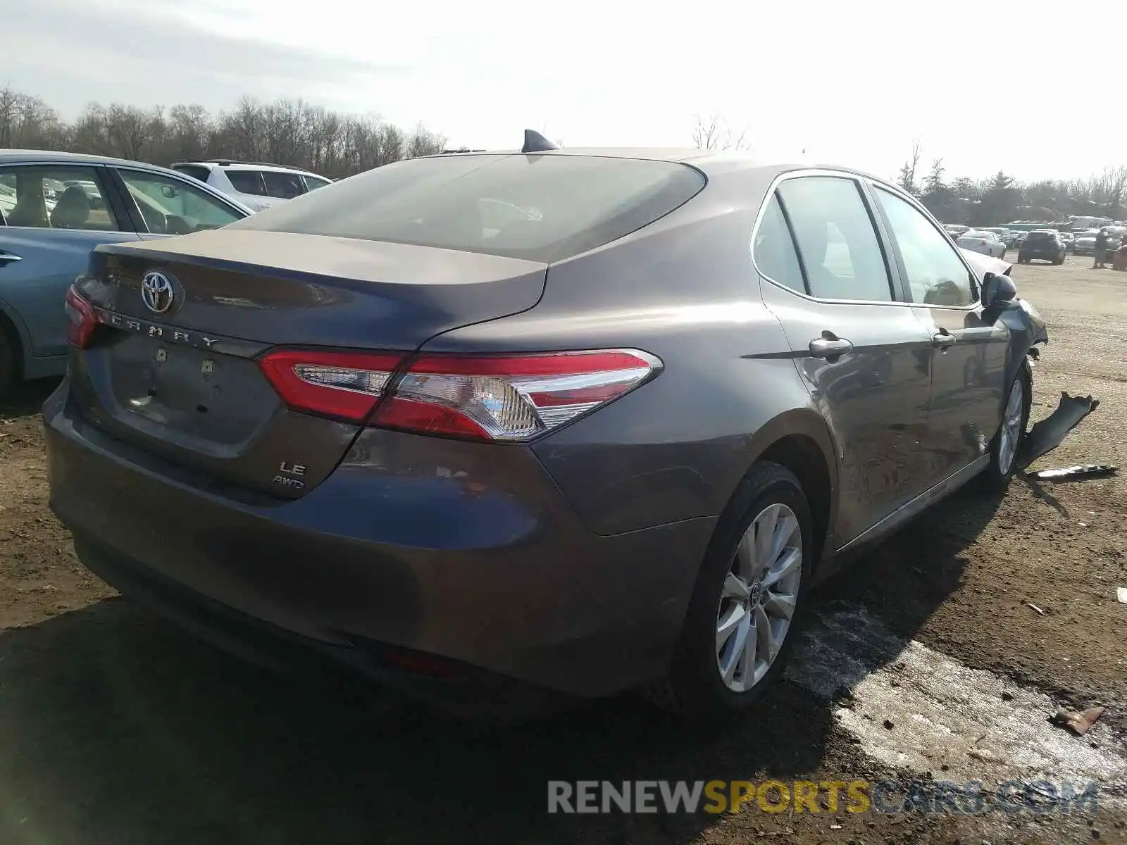 4 Photograph of a damaged car 4T1L11BK7LU001556 TOYOTA CAMRY 2020