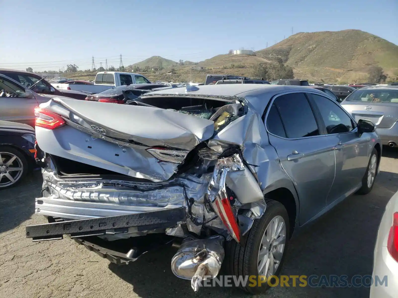 4 Photograph of a damaged car 4T1L11BK8LU013554 TOYOTA CAMRY 2020