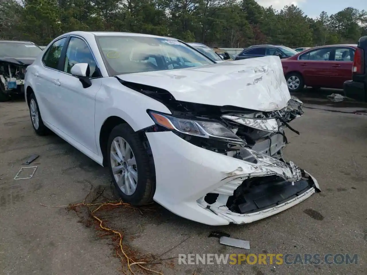 1 Photograph of a damaged car 4T1L11BK9LU010758 TOYOTA CAMRY 2020