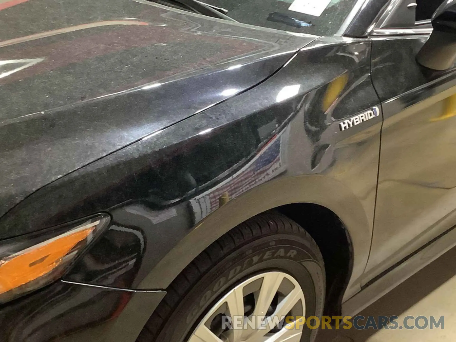 14 Photograph of a damaged car 4T1L31AK0LU016475 TOYOTA CAMRY 2020