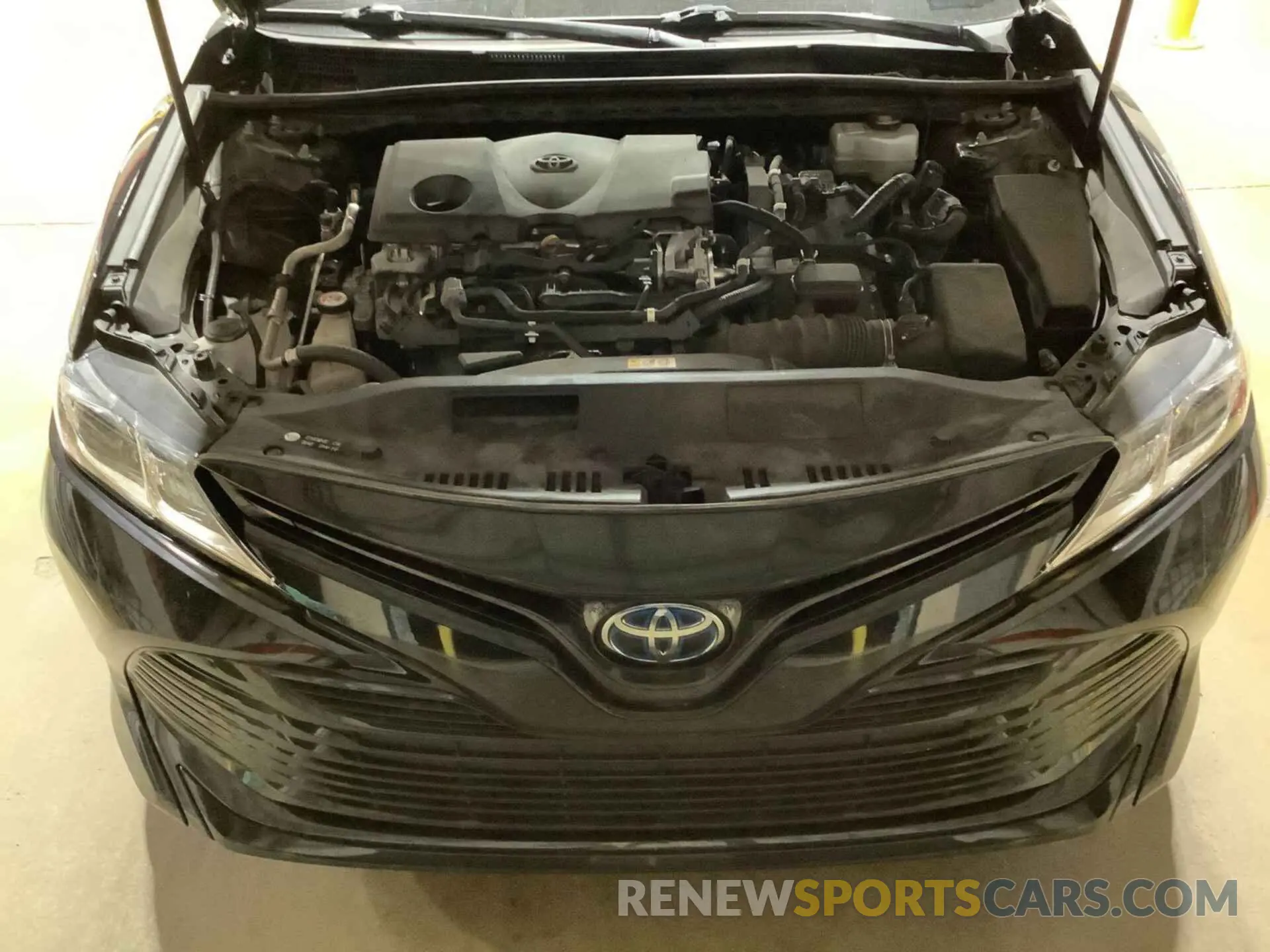 16 Photograph of a damaged car 4T1L31AK0LU016475 TOYOTA CAMRY 2020