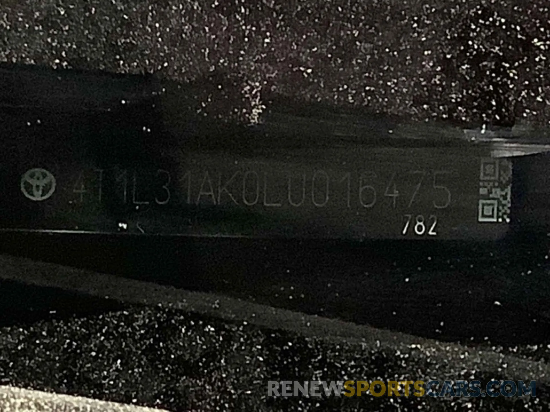 27 Photograph of a damaged car 4T1L31AK0LU016475 TOYOTA CAMRY 2020