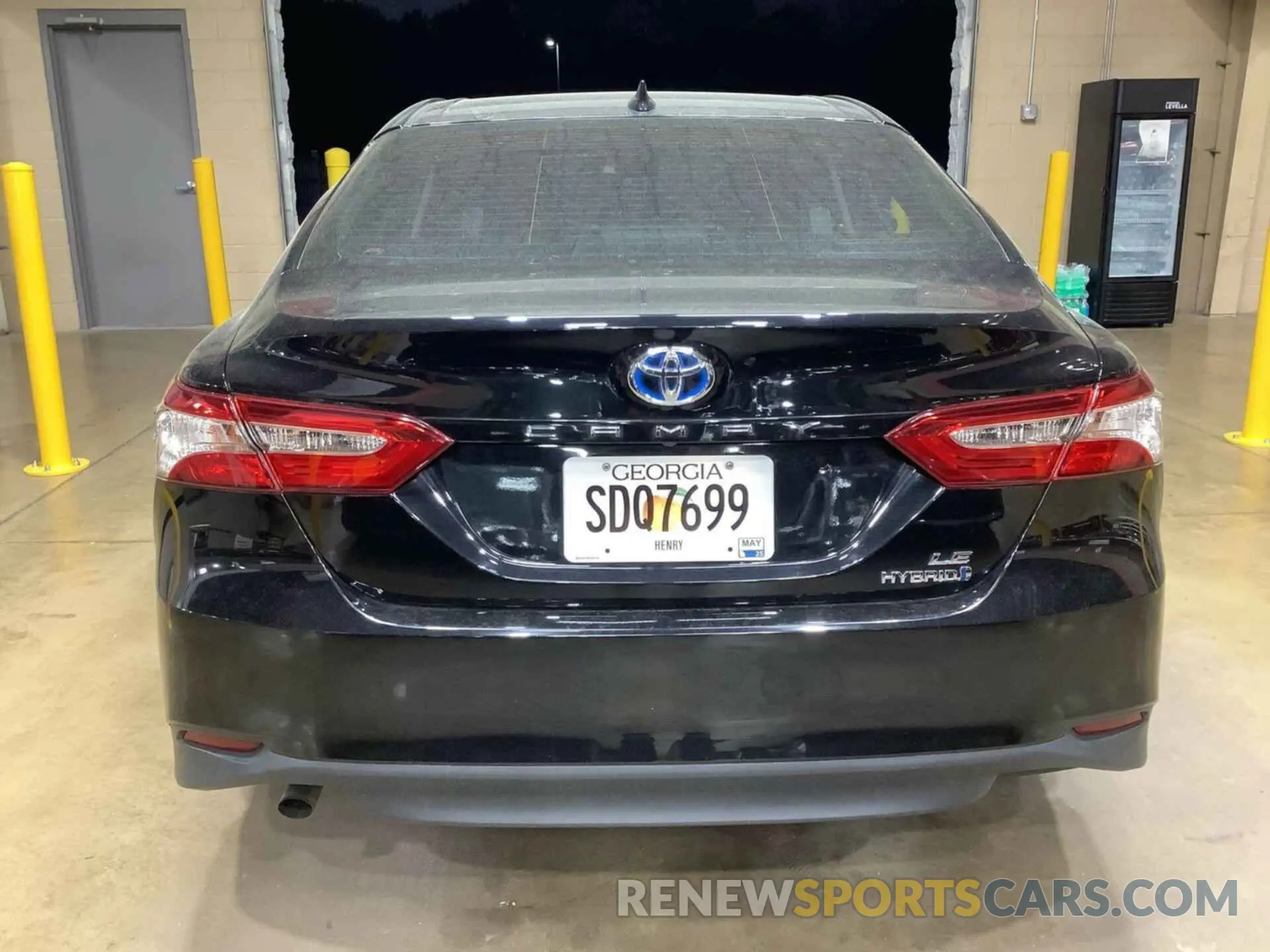 28 Photograph of a damaged car 4T1L31AK0LU016475 TOYOTA CAMRY 2020