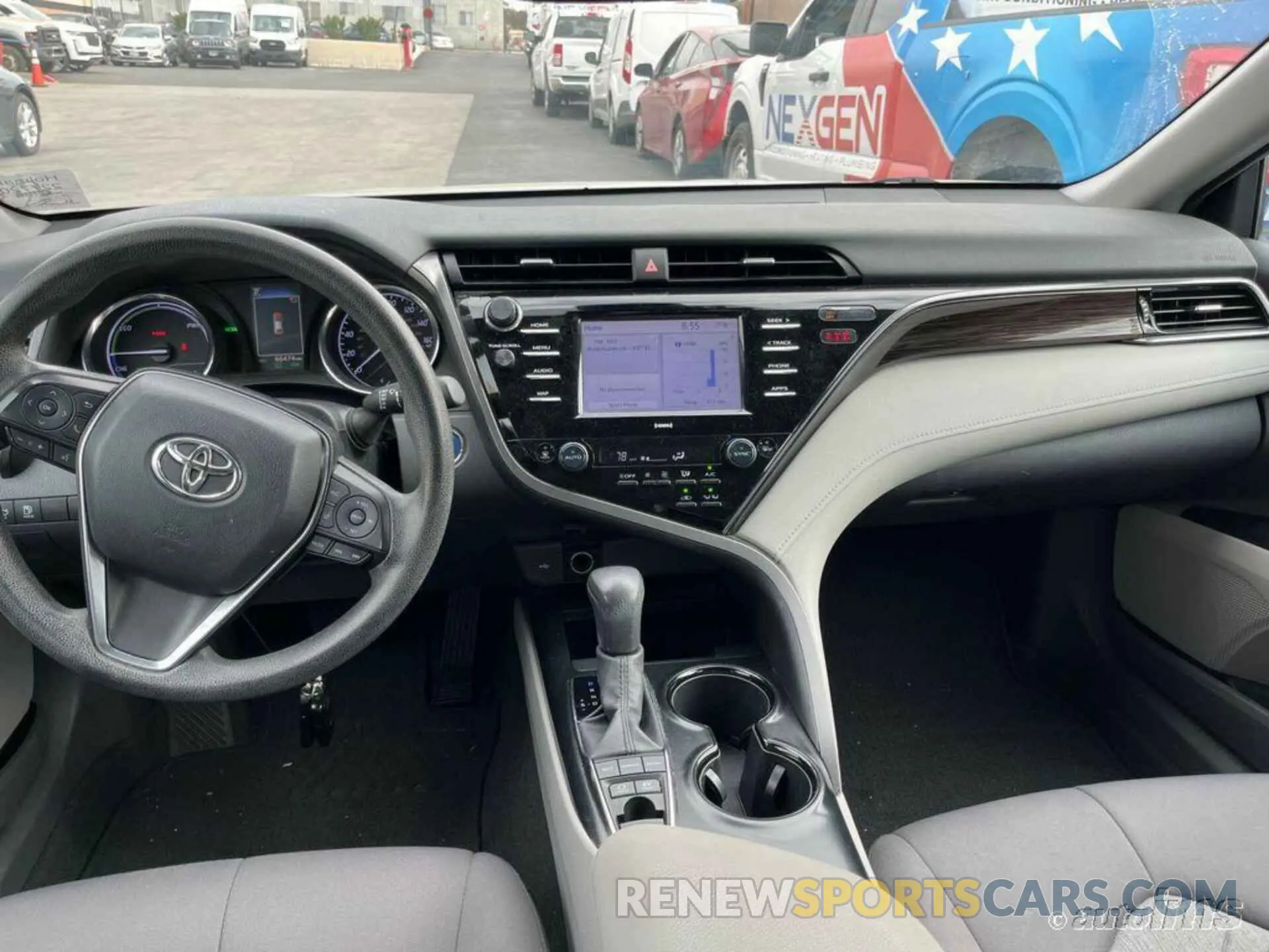10 Photograph of a damaged car 4T1L31AK0LU521528 TOYOTA CAMRY 2020