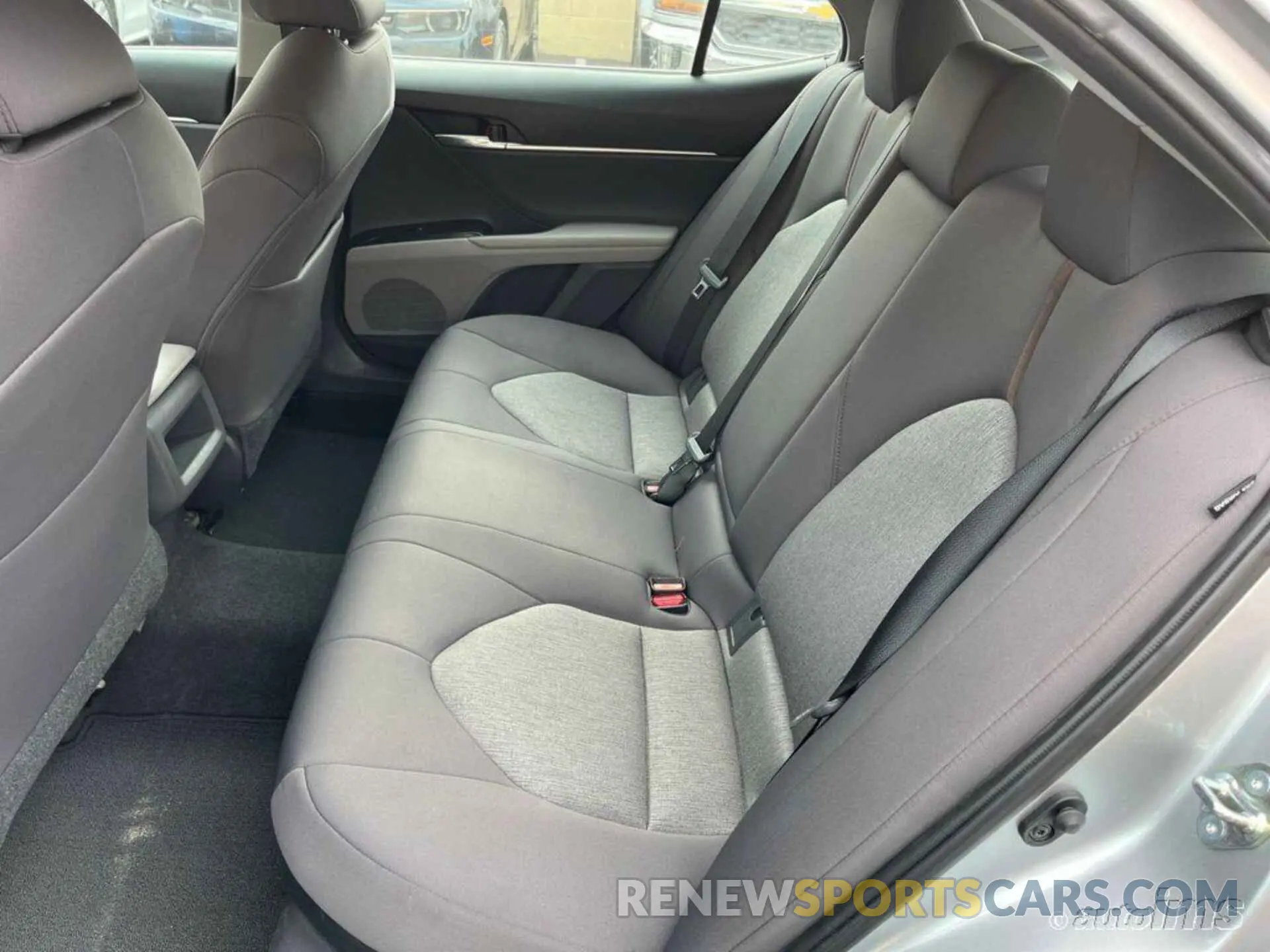 9 Photograph of a damaged car 4T1L31AK0LU521528 TOYOTA CAMRY 2020