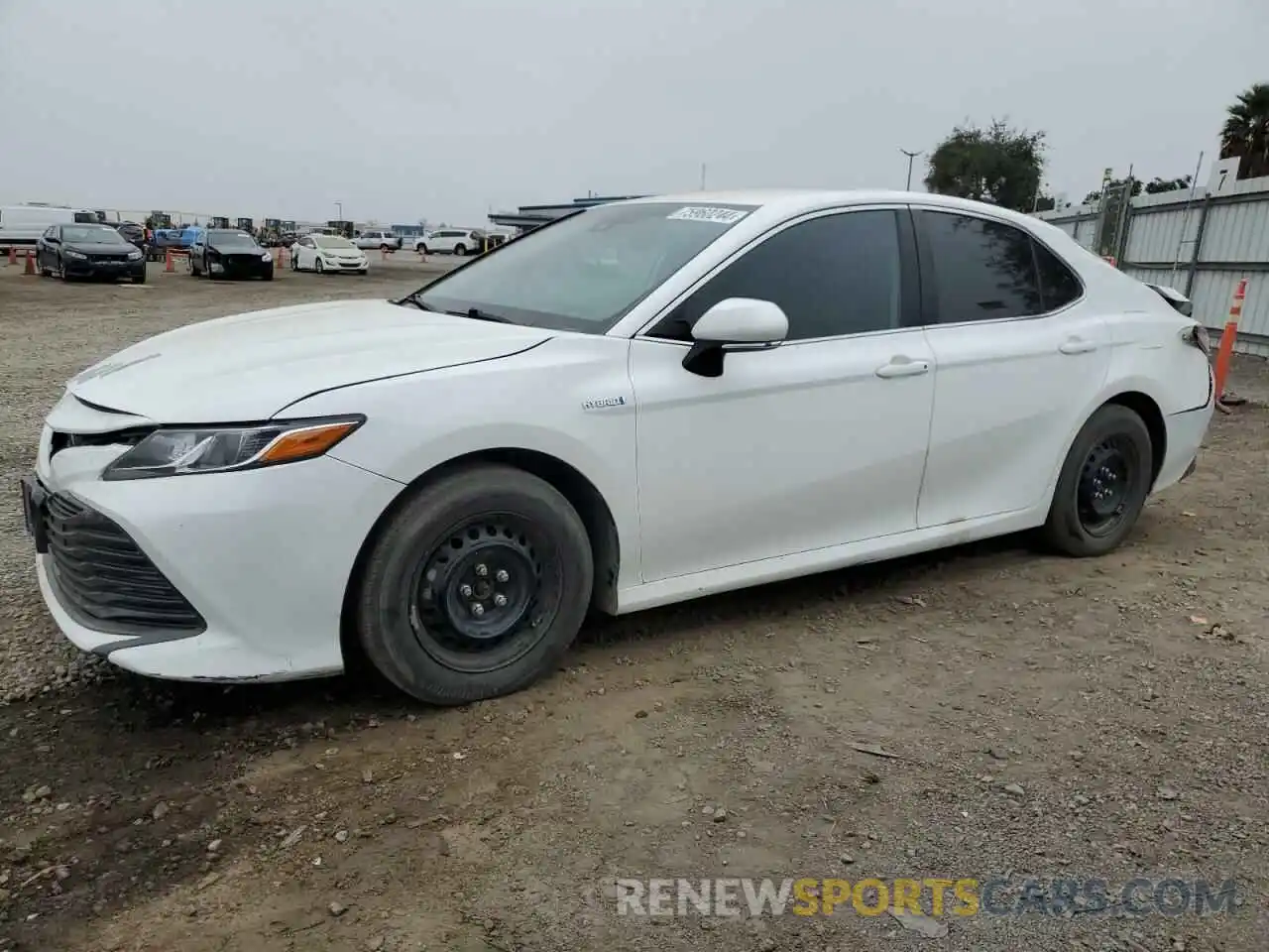 1 Photograph of a damaged car 4T1L31AK1LU013973 TOYOTA CAMRY 2020