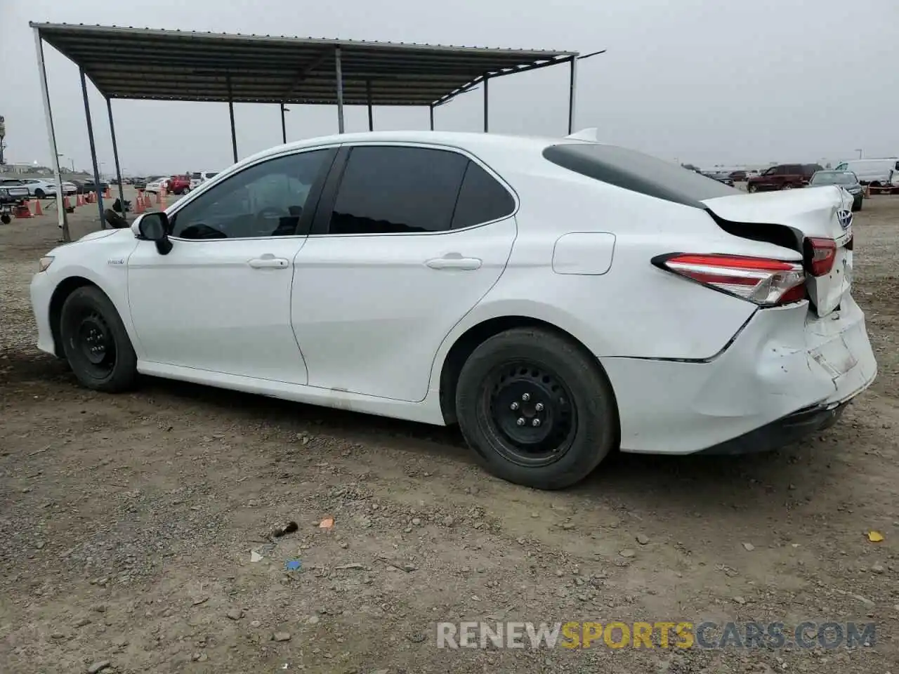 2 Photograph of a damaged car 4T1L31AK1LU013973 TOYOTA CAMRY 2020