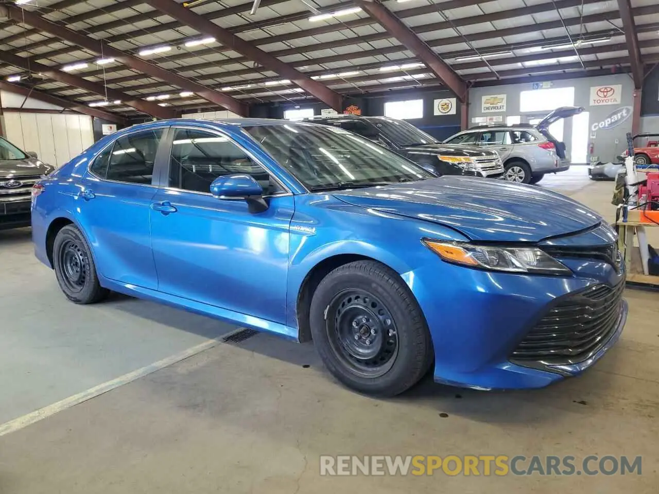 4 Photograph of a damaged car 4T1L31AK2LU010743 TOYOTA CAMRY 2020