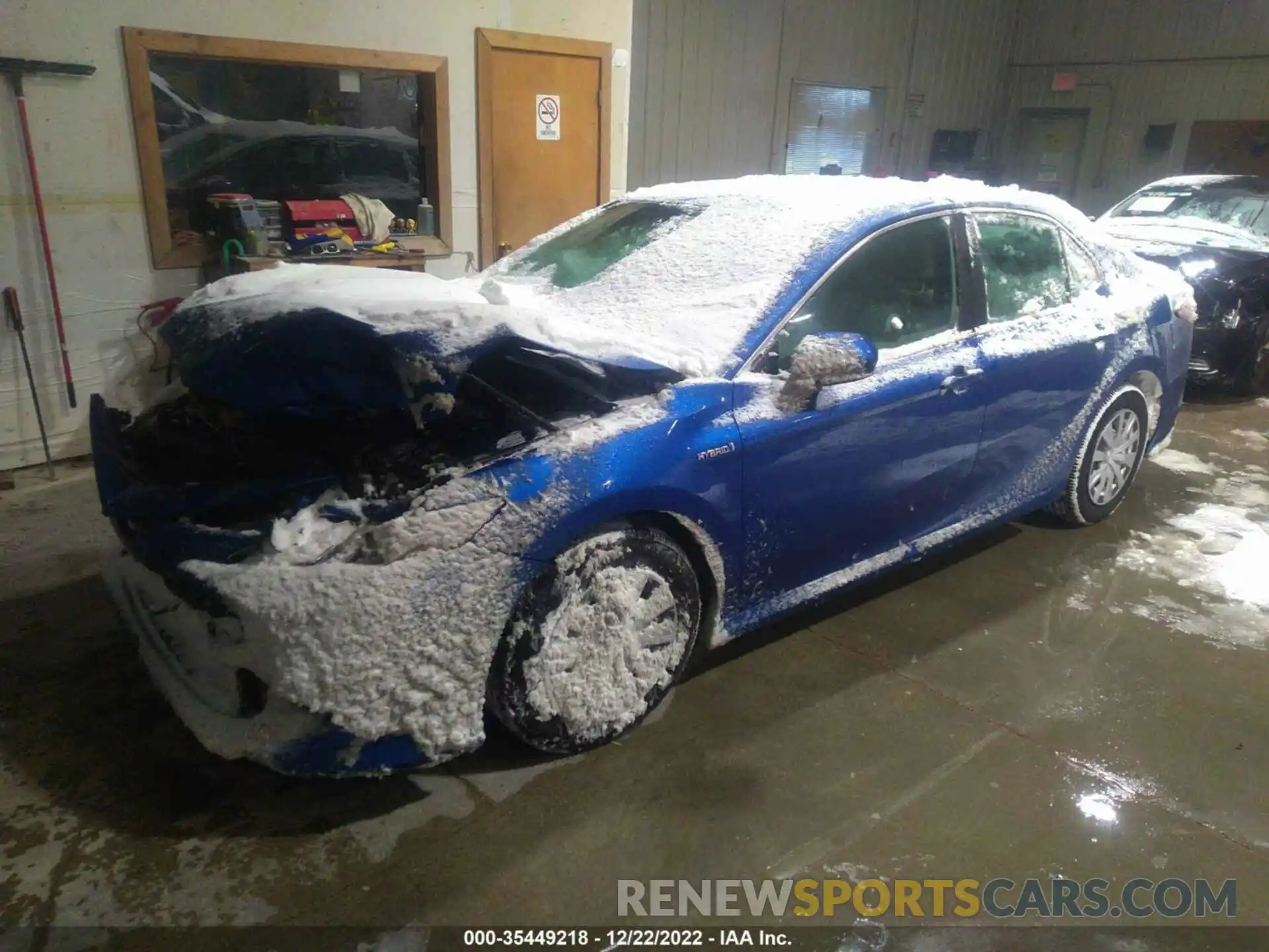 2 Photograph of a damaged car 4T1L31AK2LU011746 TOYOTA CAMRY 2020