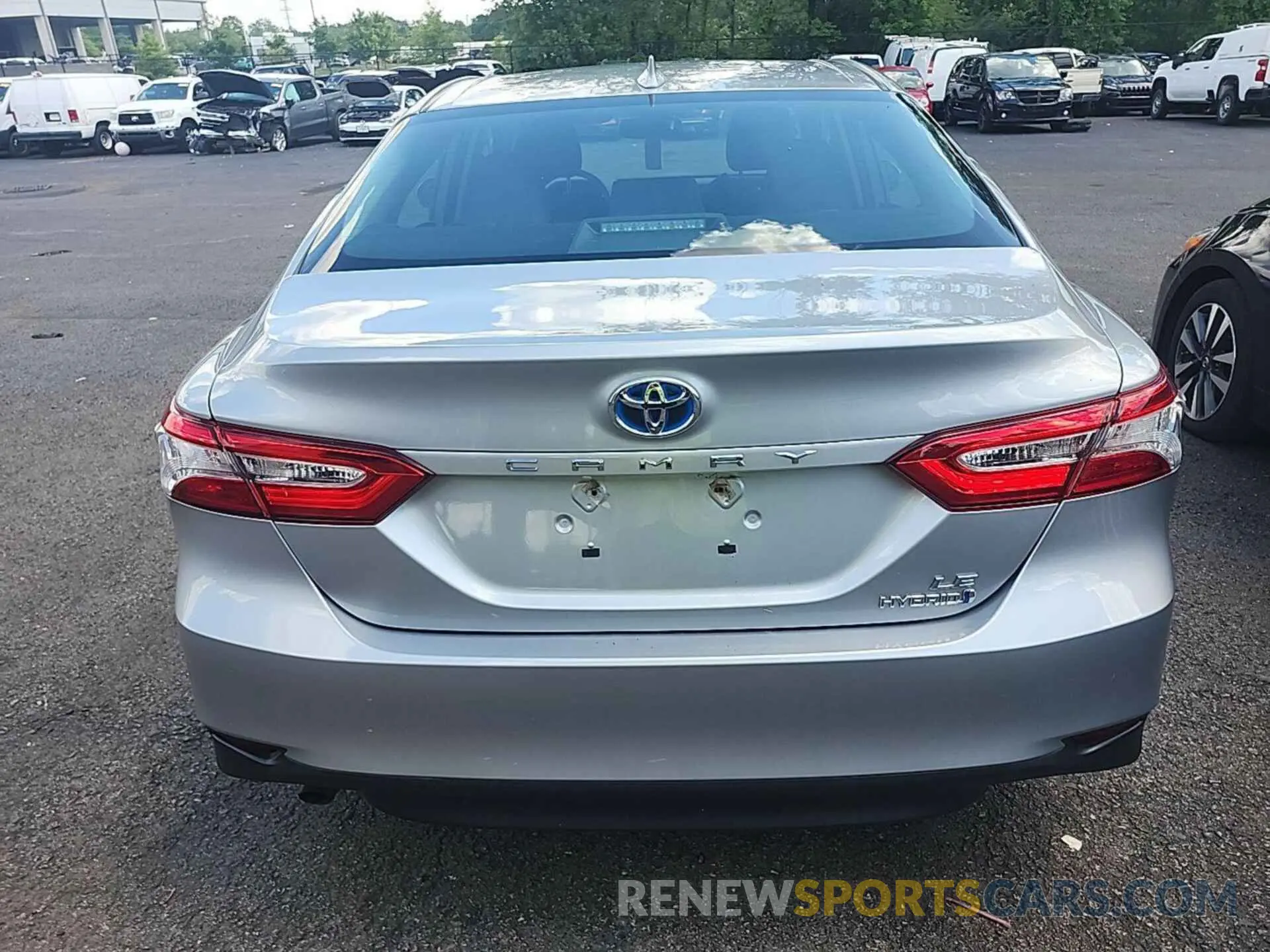 12 Photograph of a damaged car 4T1L31AK2LU014727 TOYOTA CAMRY 2020