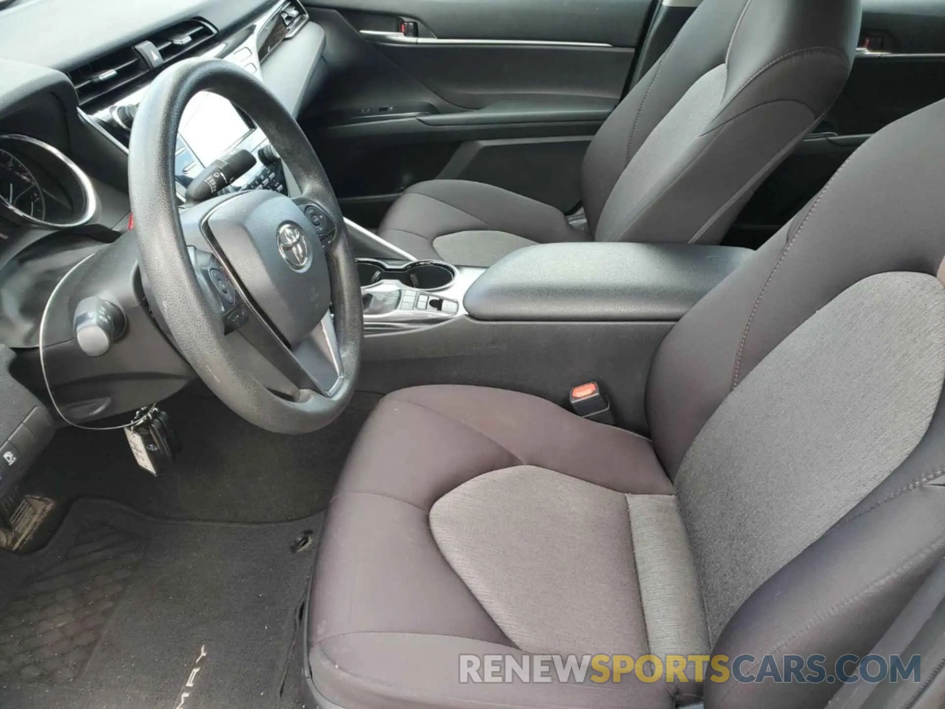 6 Photograph of a damaged car 4T1L31AK2LU536614 TOYOTA CAMRY 2020