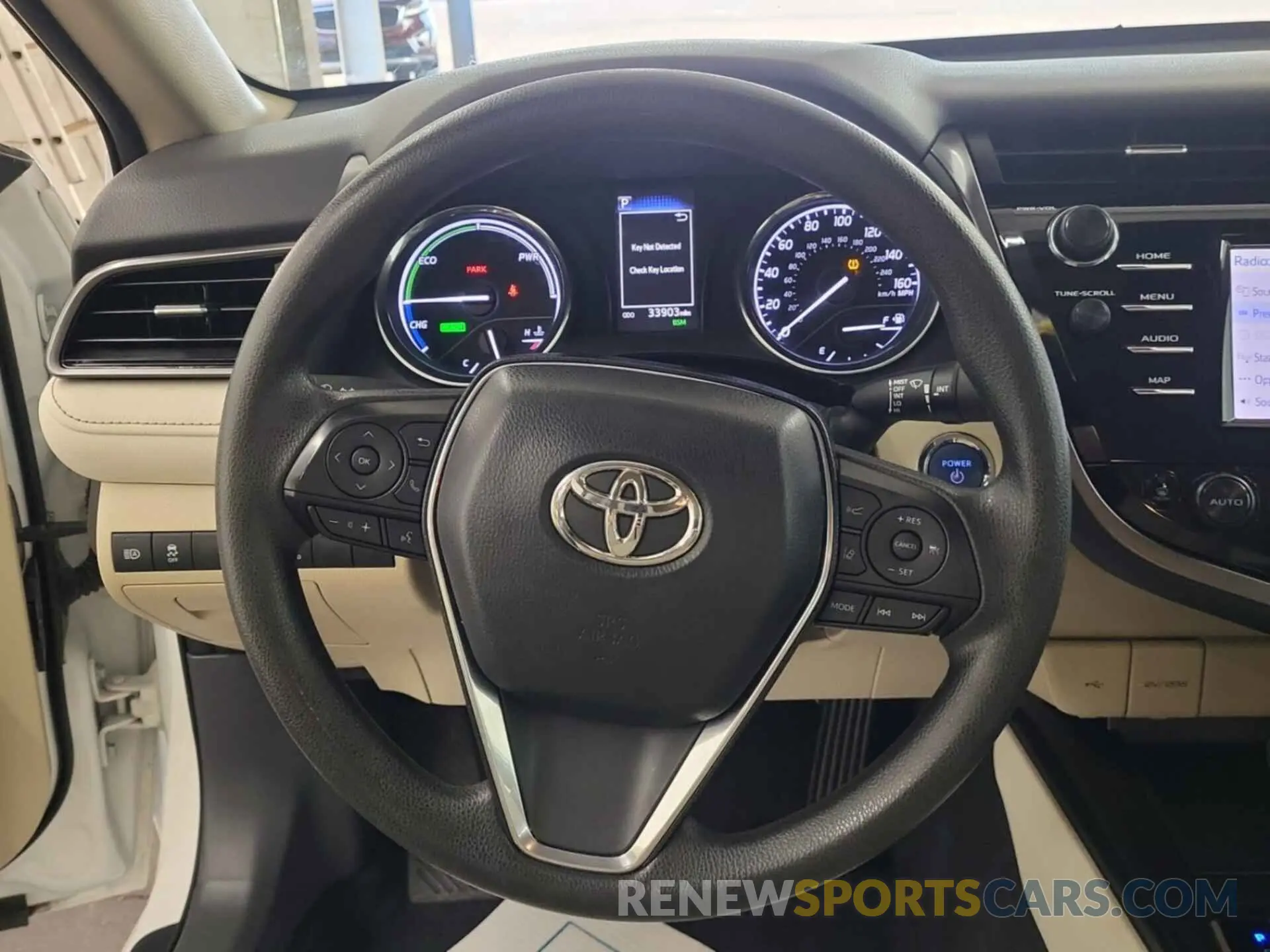 11 Photograph of a damaged car 4T1L31AK3LU533849 TOYOTA CAMRY 2020
