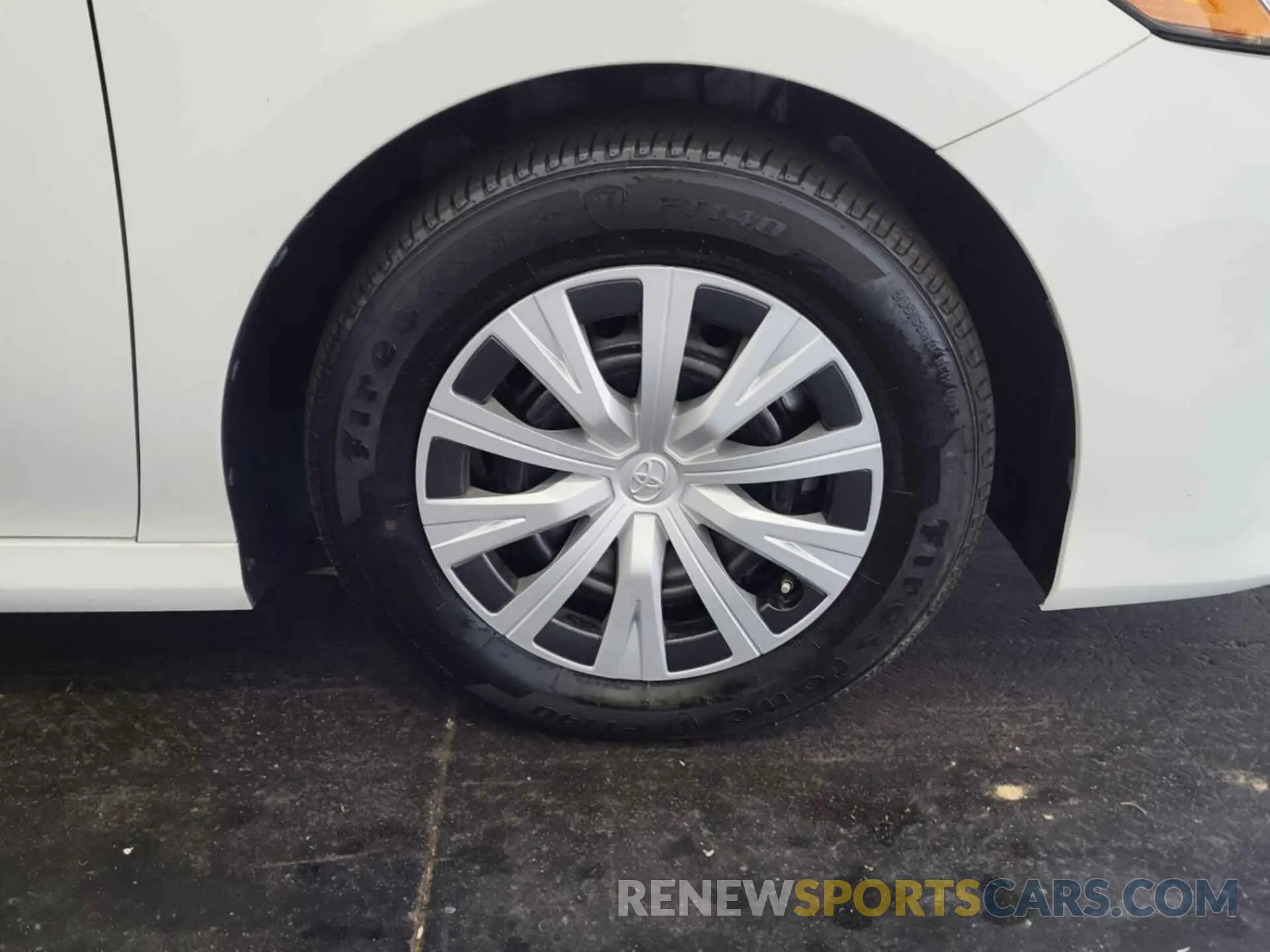 14 Photograph of a damaged car 4T1L31AK3LU533849 TOYOTA CAMRY 2020