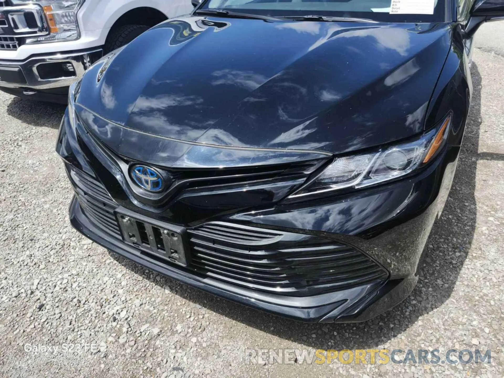 12 Photograph of a damaged car 4T1L31AK3LU535357 TOYOTA CAMRY 2020