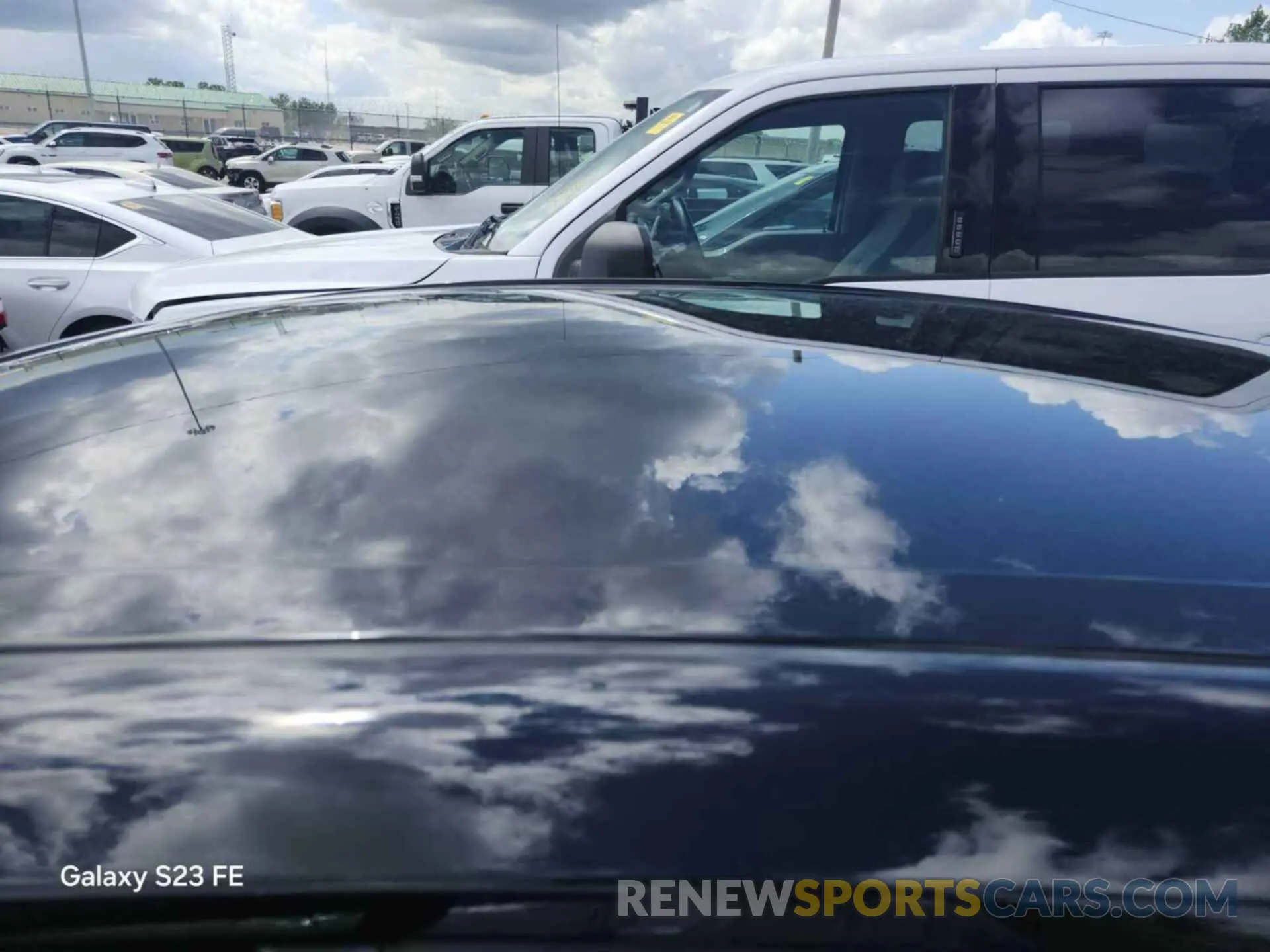 16 Photograph of a damaged car 4T1L31AK3LU535357 TOYOTA CAMRY 2020