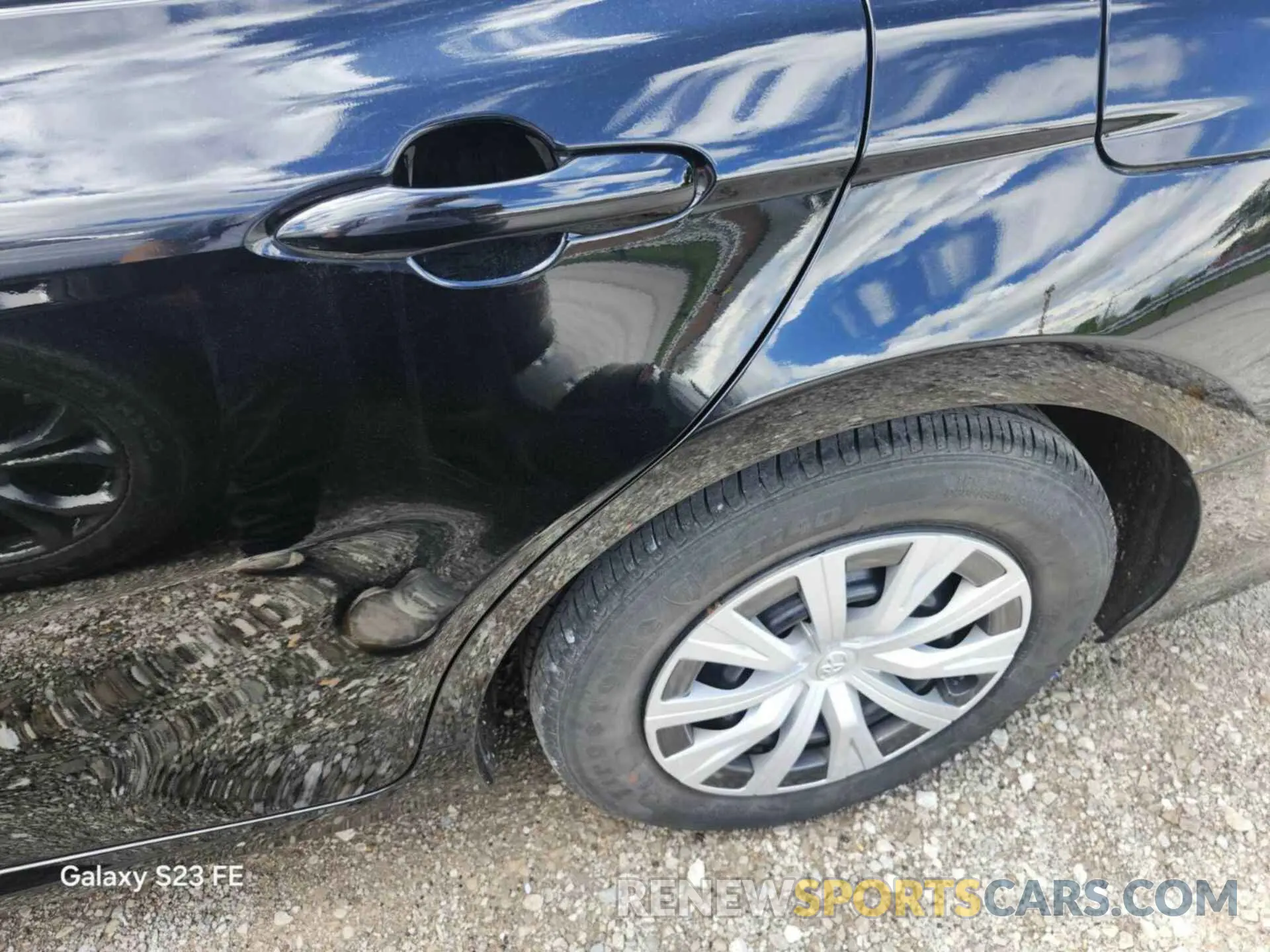 5 Photograph of a damaged car 4T1L31AK3LU535357 TOYOTA CAMRY 2020
