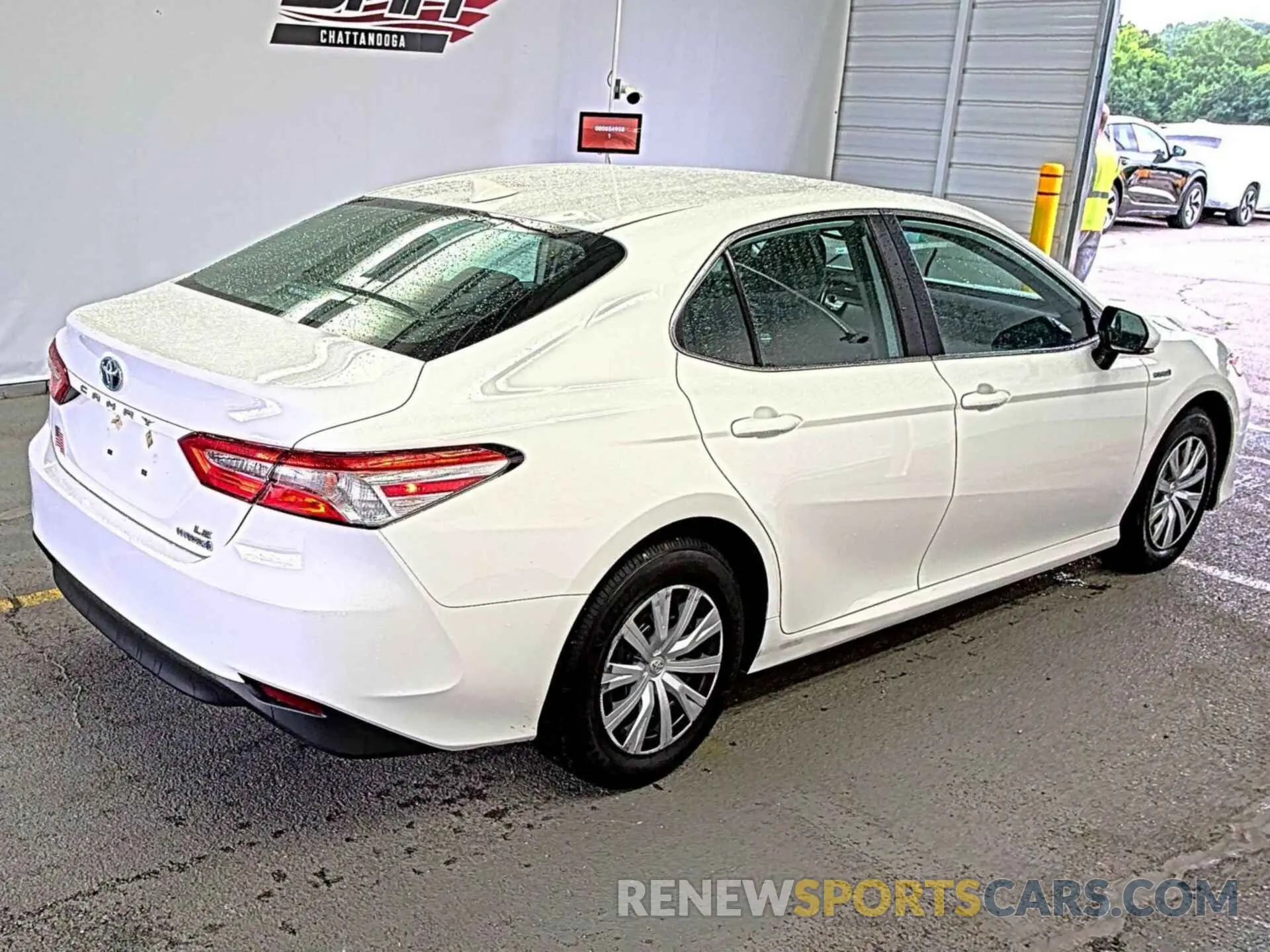 1 Photograph of a damaged car 4T1L31AK4LU014938 TOYOTA CAMRY 2020