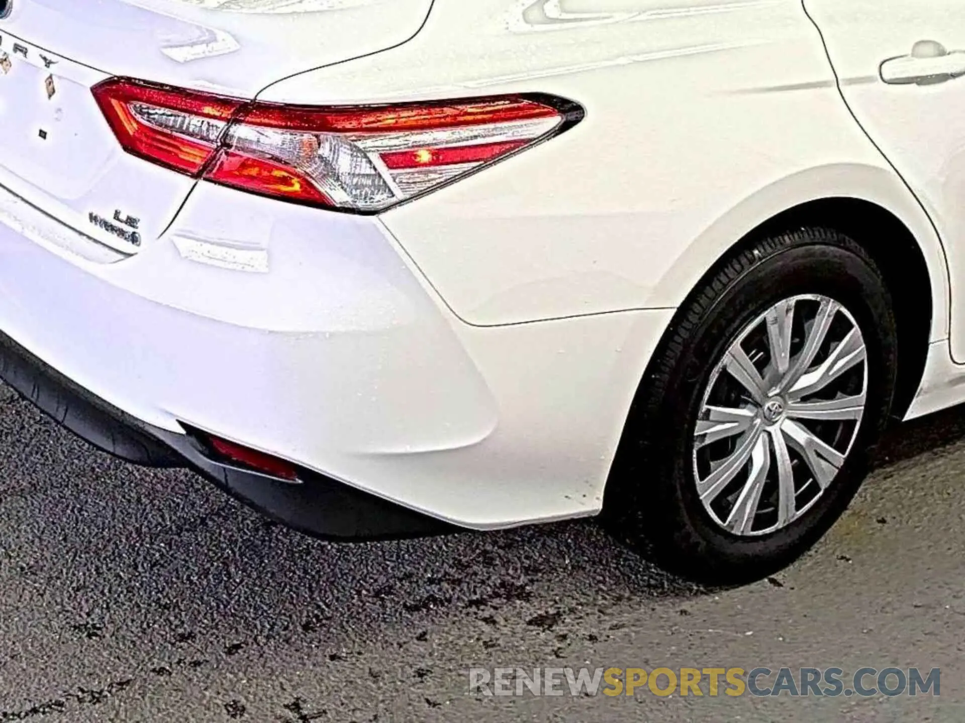 3 Photograph of a damaged car 4T1L31AK4LU014938 TOYOTA CAMRY 2020