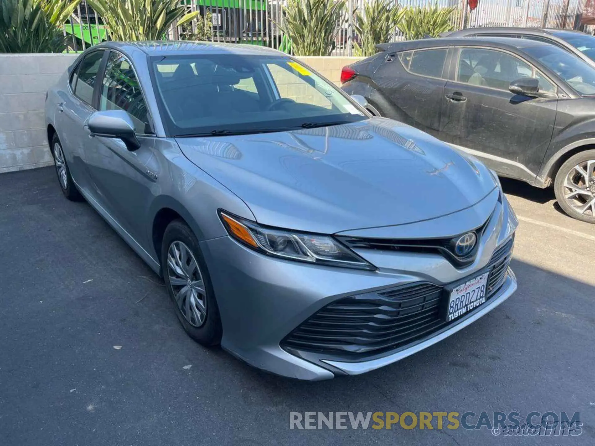 11 Photograph of a damaged car 4T1L31AK4LU015085 TOYOTA CAMRY 2020