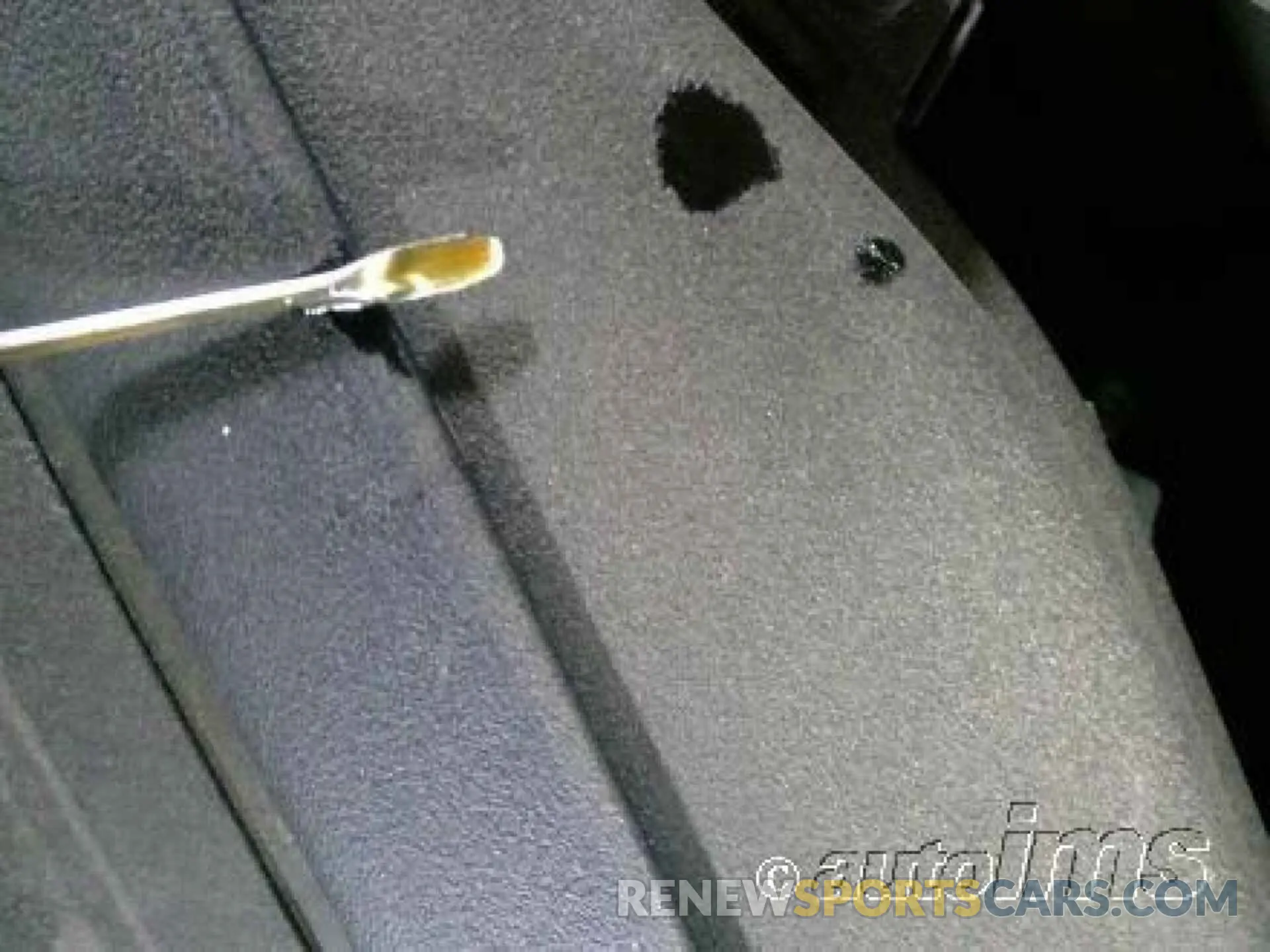 2 Photograph of a damaged car 4T1L31AK4LU015393 TOYOTA CAMRY 2020
