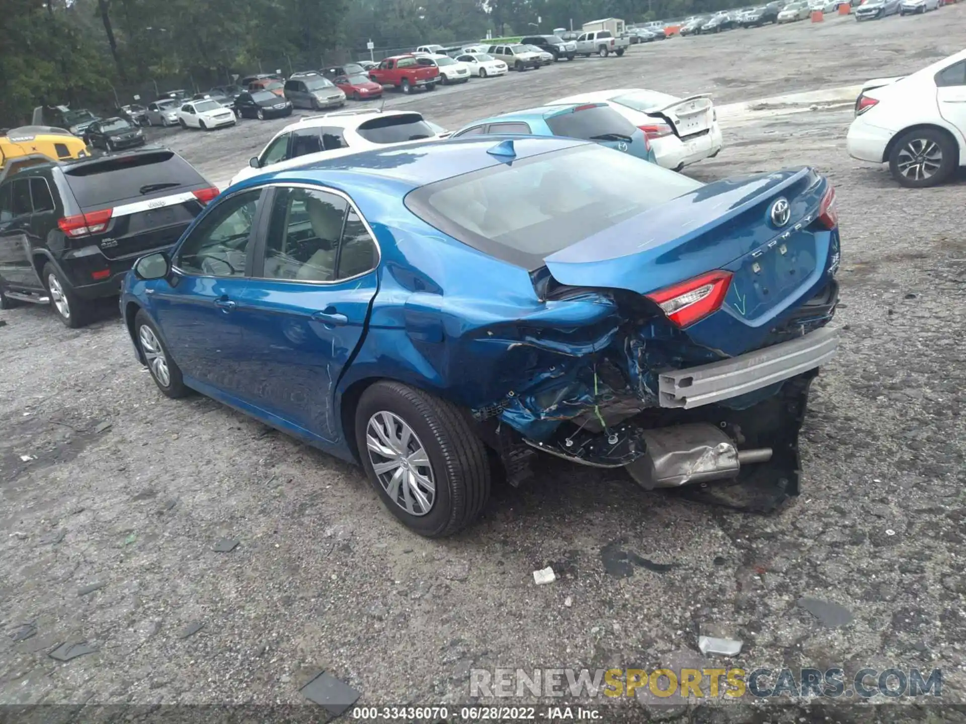 3 Photograph of a damaged car 4T1L31AK5LU017606 TOYOTA CAMRY 2020