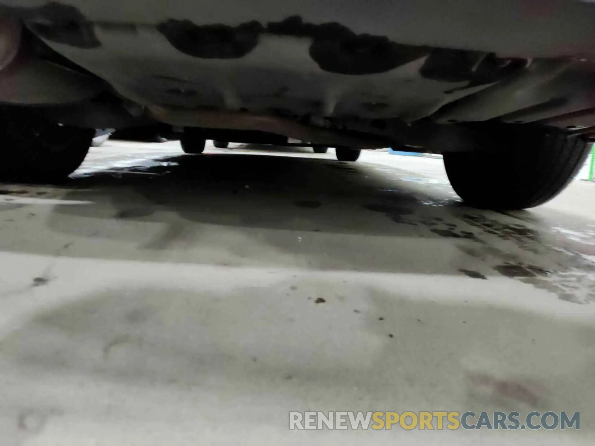 18 Photograph of a damaged car 4T1L31AK5LU537515 TOYOTA CAMRY 2020