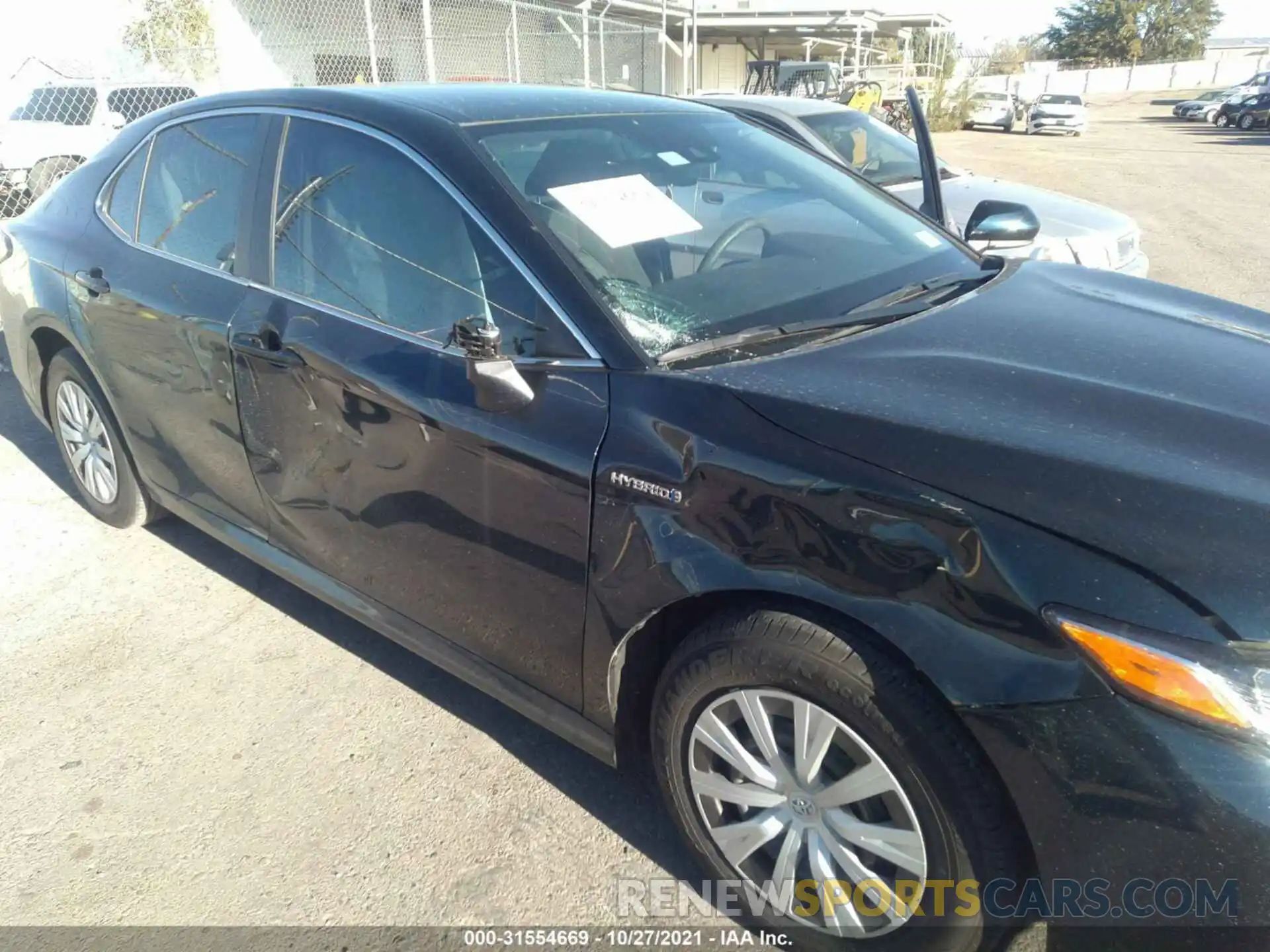 6 Photograph of a damaged car 4T1L31AK6LU541850 TOYOTA CAMRY 2020