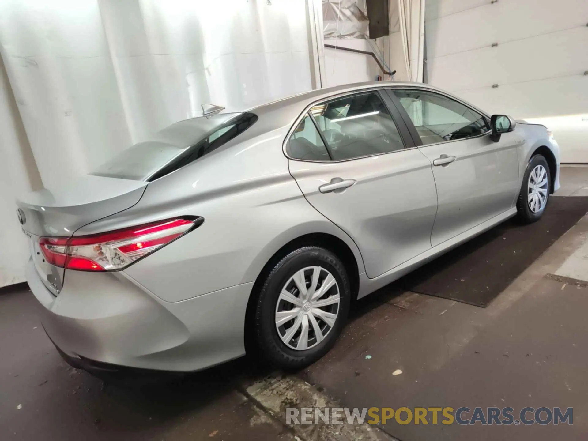 26 Photograph of a damaged car 4T1L31AK7LU014903 TOYOTA CAMRY 2020
