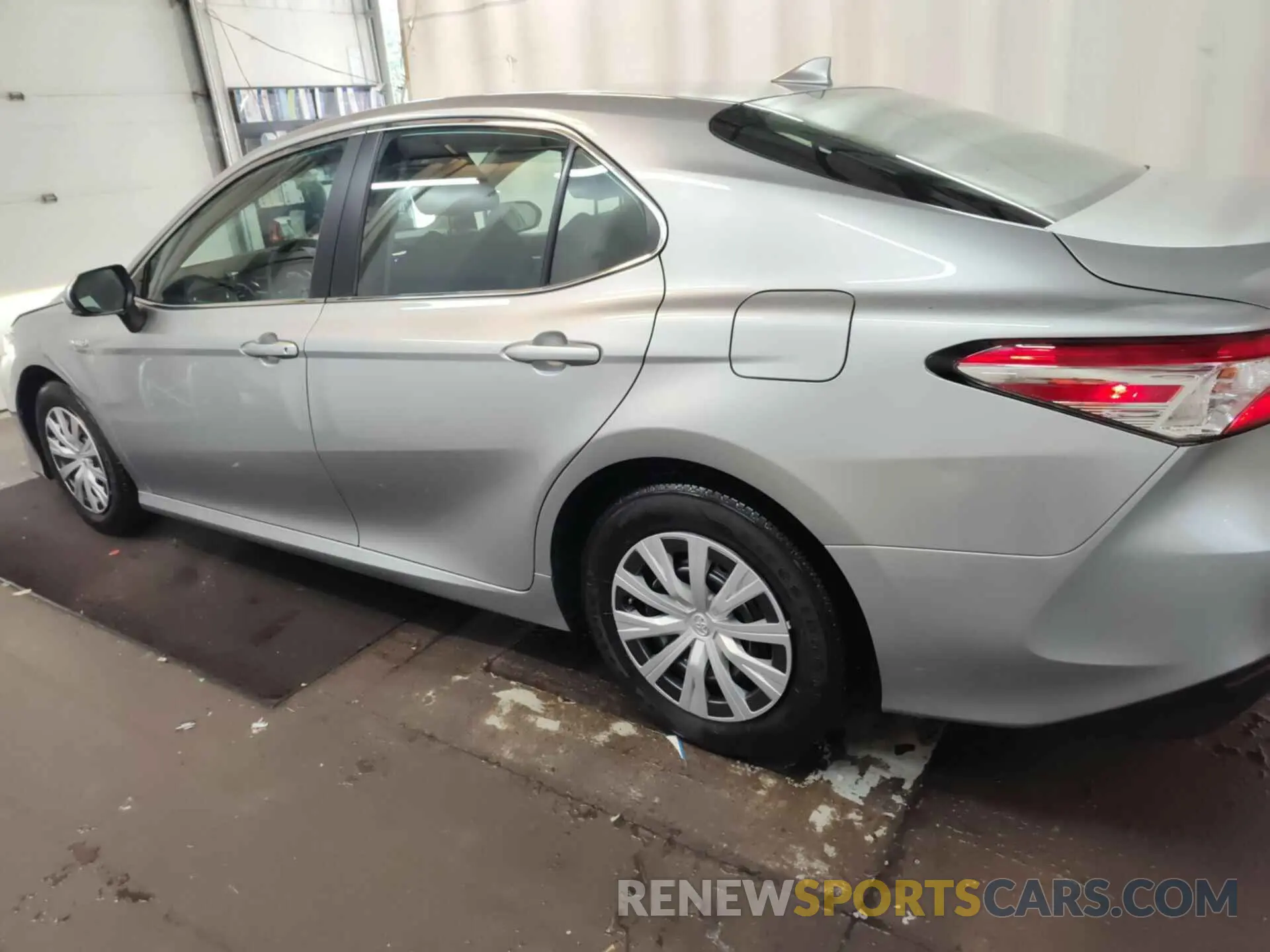 3 Photograph of a damaged car 4T1L31AK7LU014903 TOYOTA CAMRY 2020