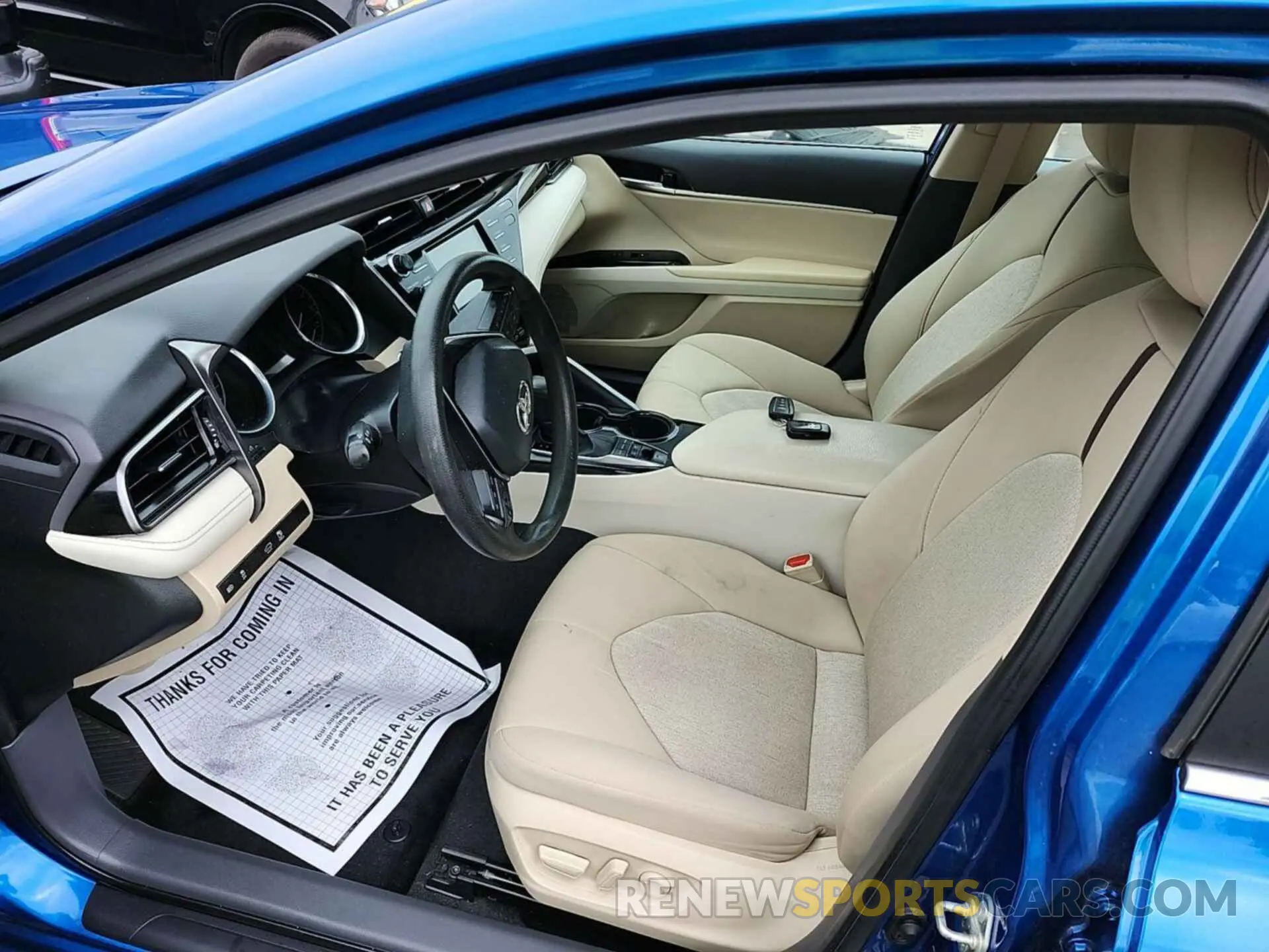 2 Photograph of a damaged car 4T1L31AK7LU014917 TOYOTA CAMRY 2020