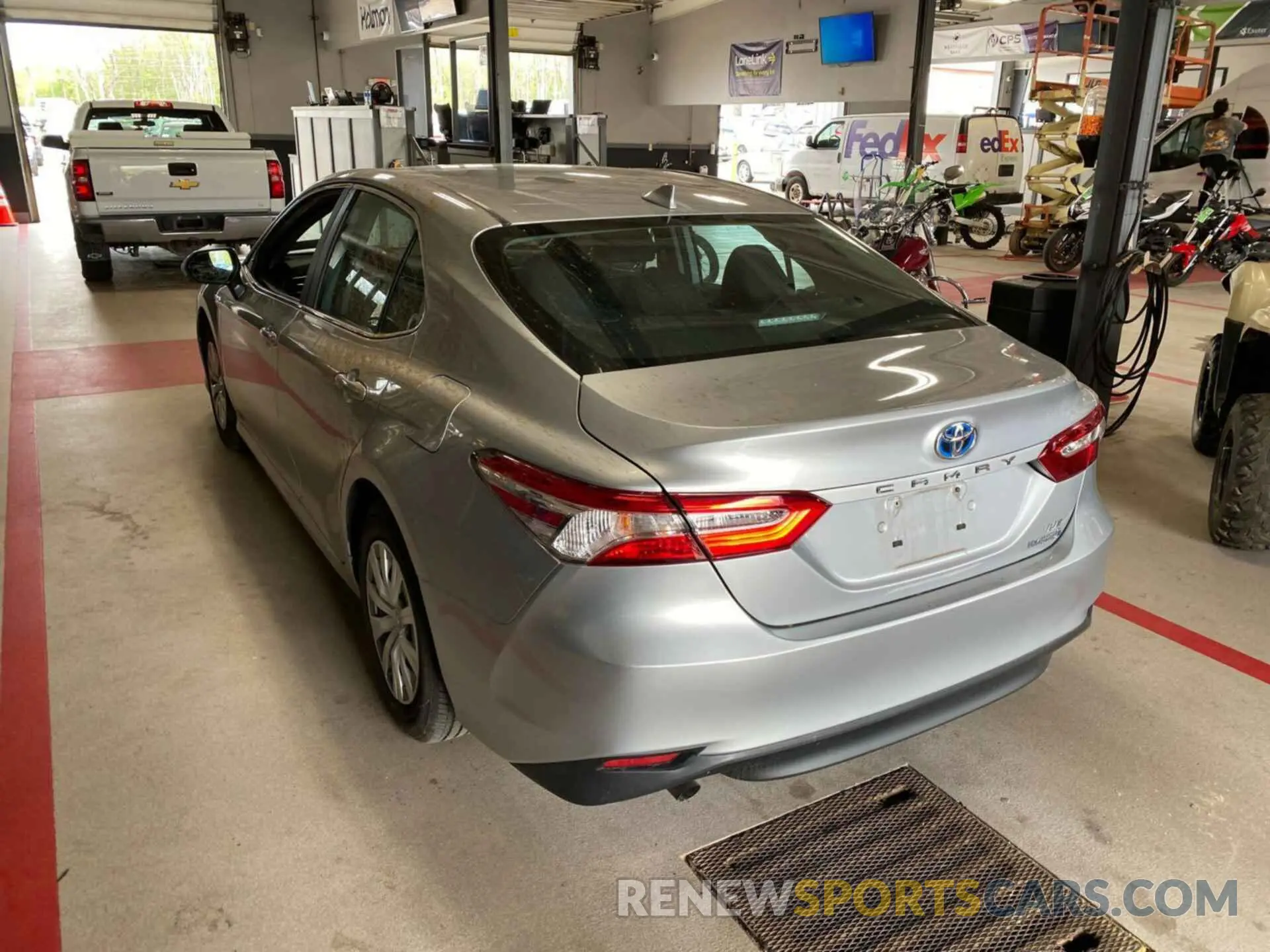 11 Photograph of a damaged car 4T1L31AK7LU015257 TOYOTA CAMRY 2020