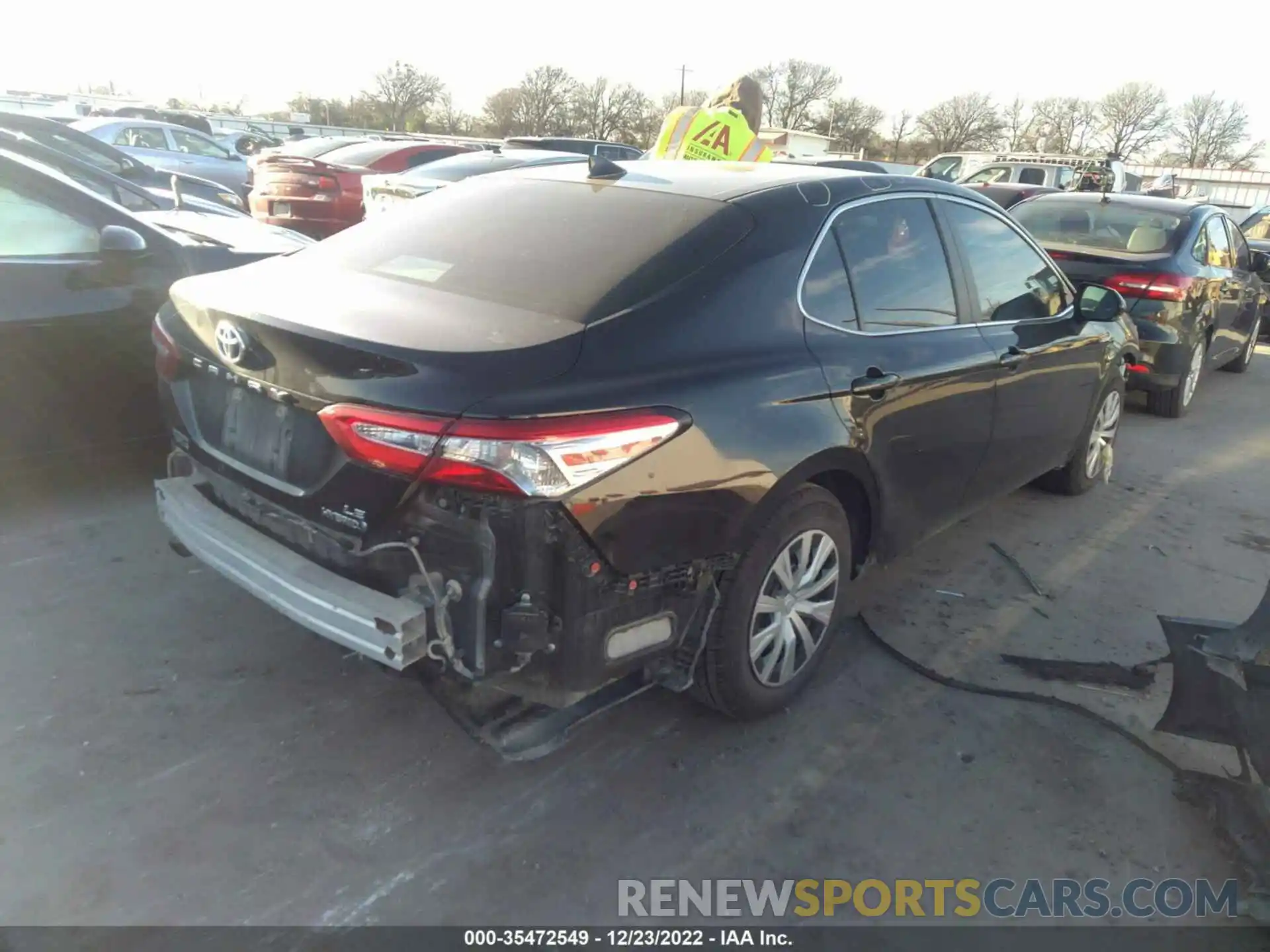 4 Photograph of a damaged car 4T1L31AK8LU017728 TOYOTA CAMRY 2020