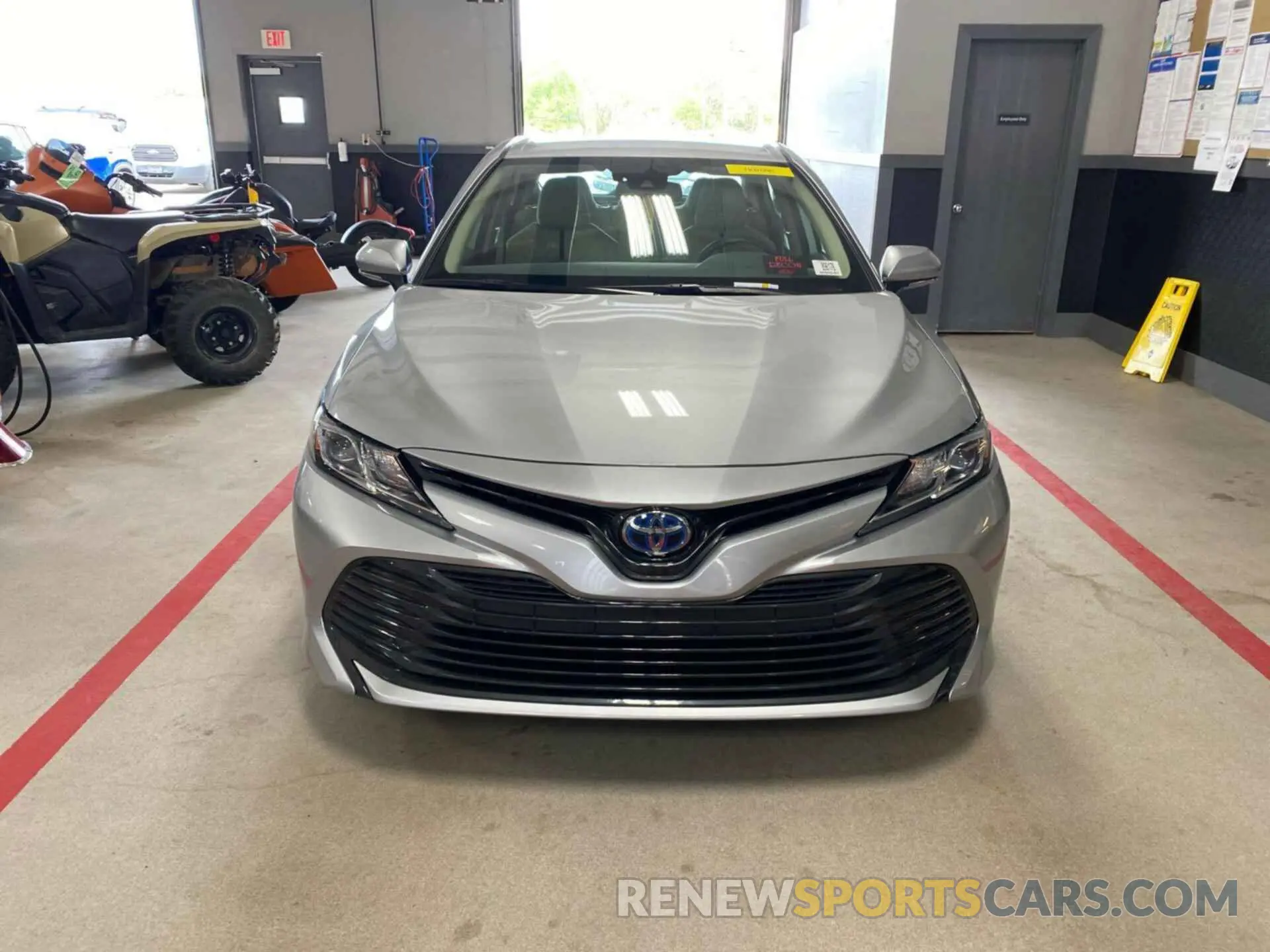 15 Photograph of a damaged car 4T1L31AK9LU014952 TOYOTA CAMRY 2020