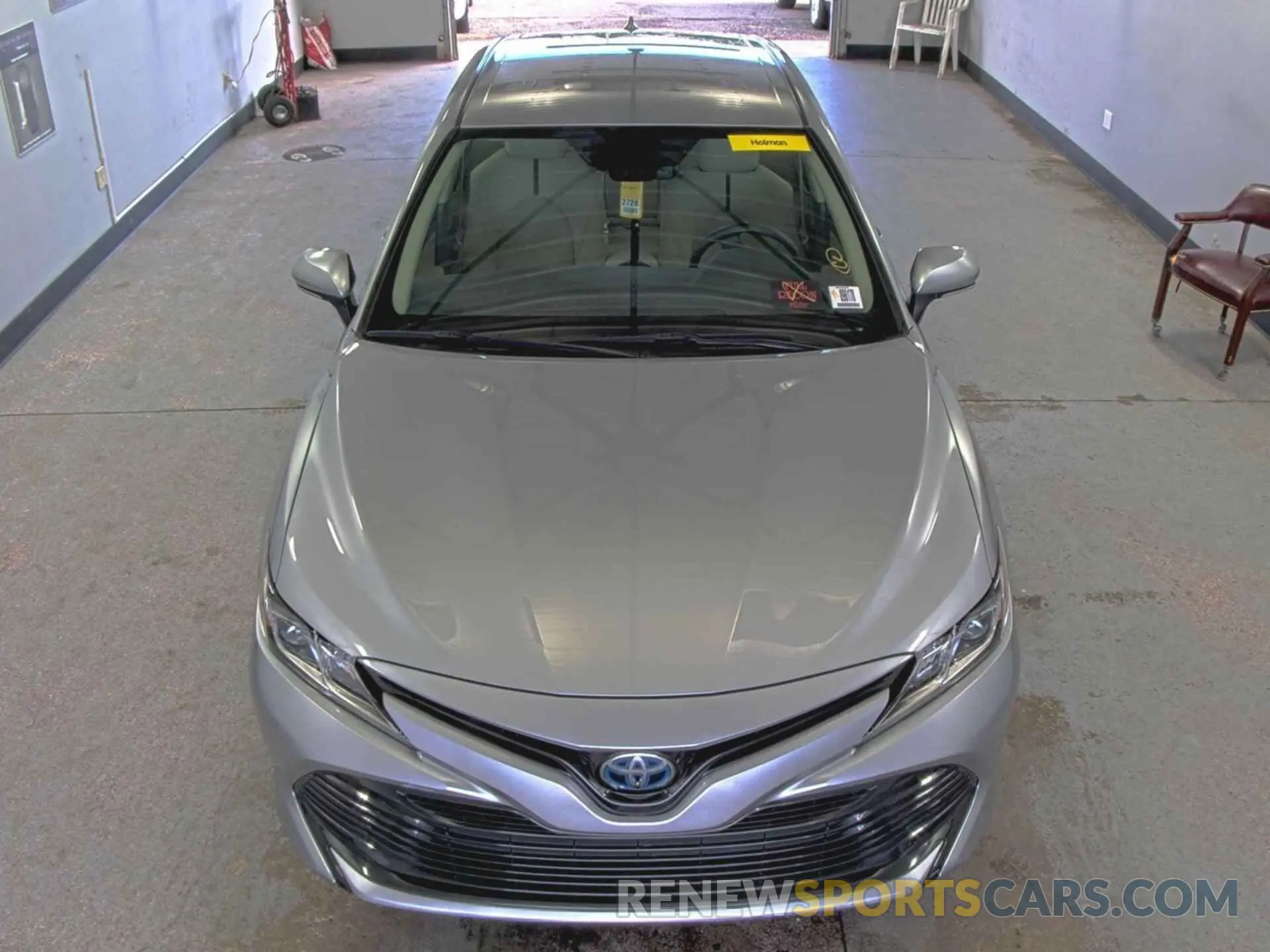 16 Photograph of a damaged car 4T1L31AK9LU014952 TOYOTA CAMRY 2020