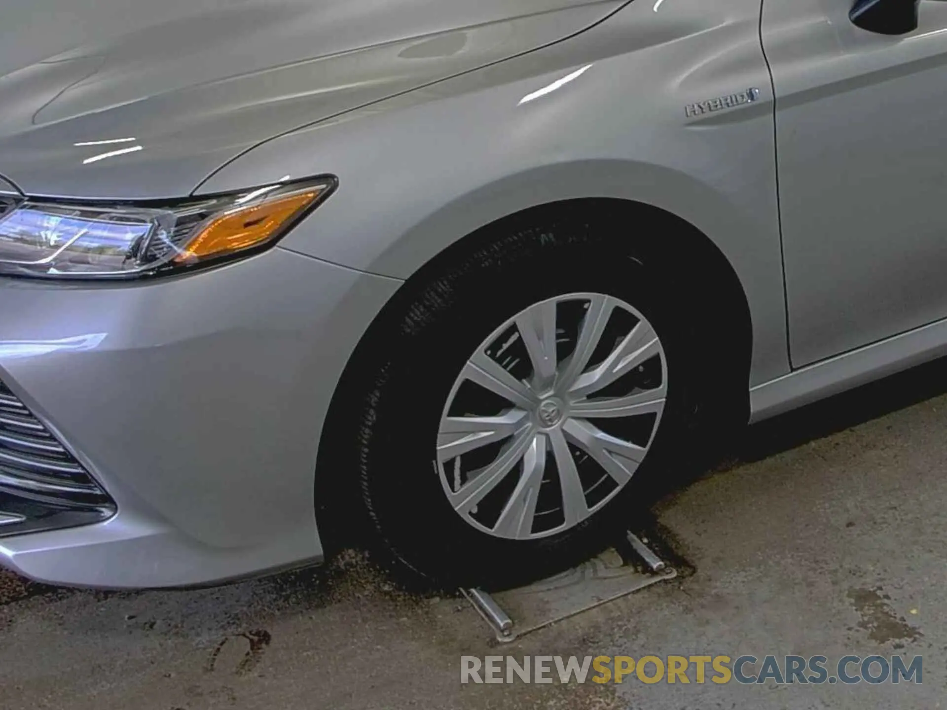 21 Photograph of a damaged car 4T1L31AK9LU014952 TOYOTA CAMRY 2020