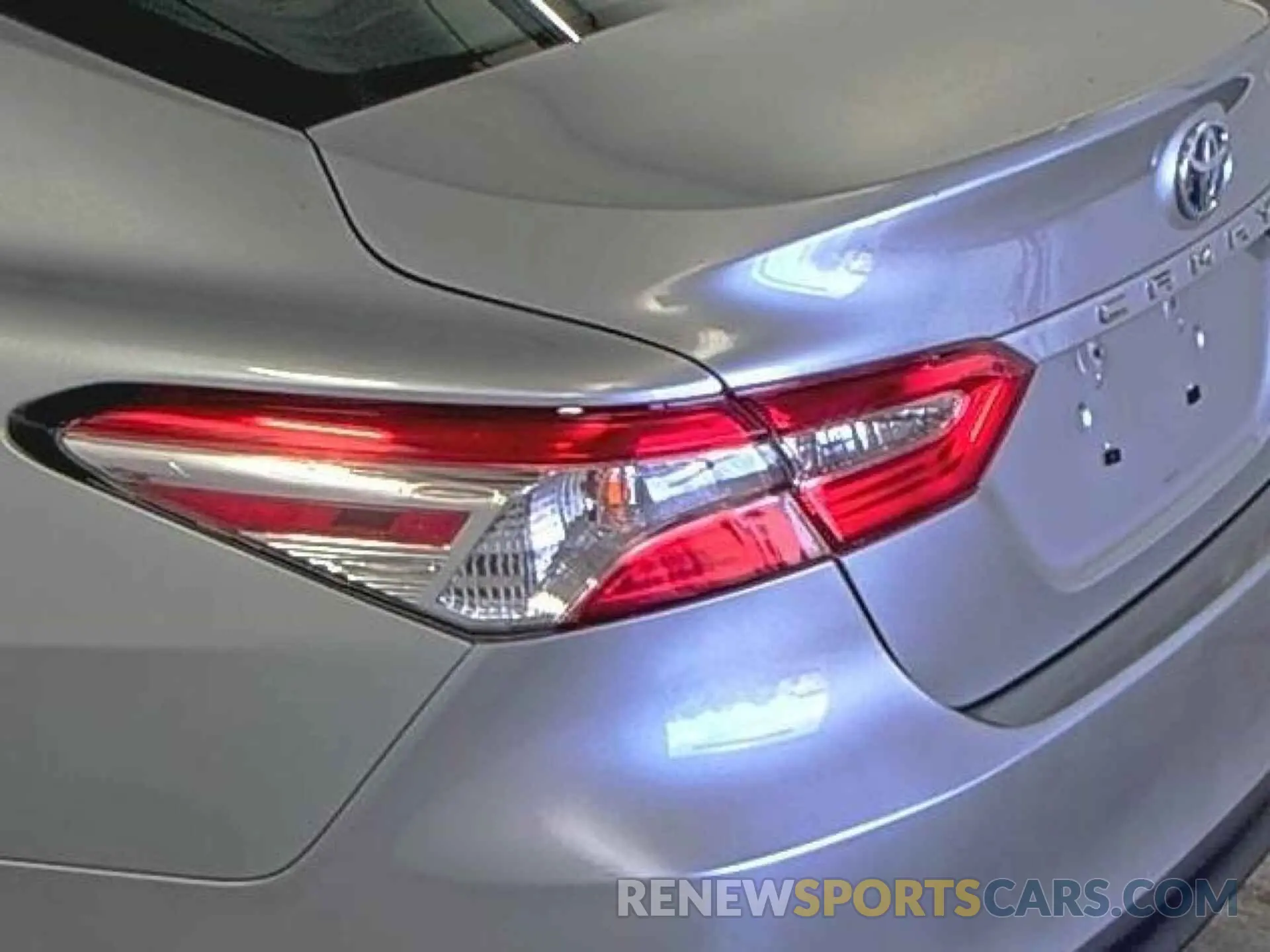 29 Photograph of a damaged car 4T1L31AK9LU014952 TOYOTA CAMRY 2020