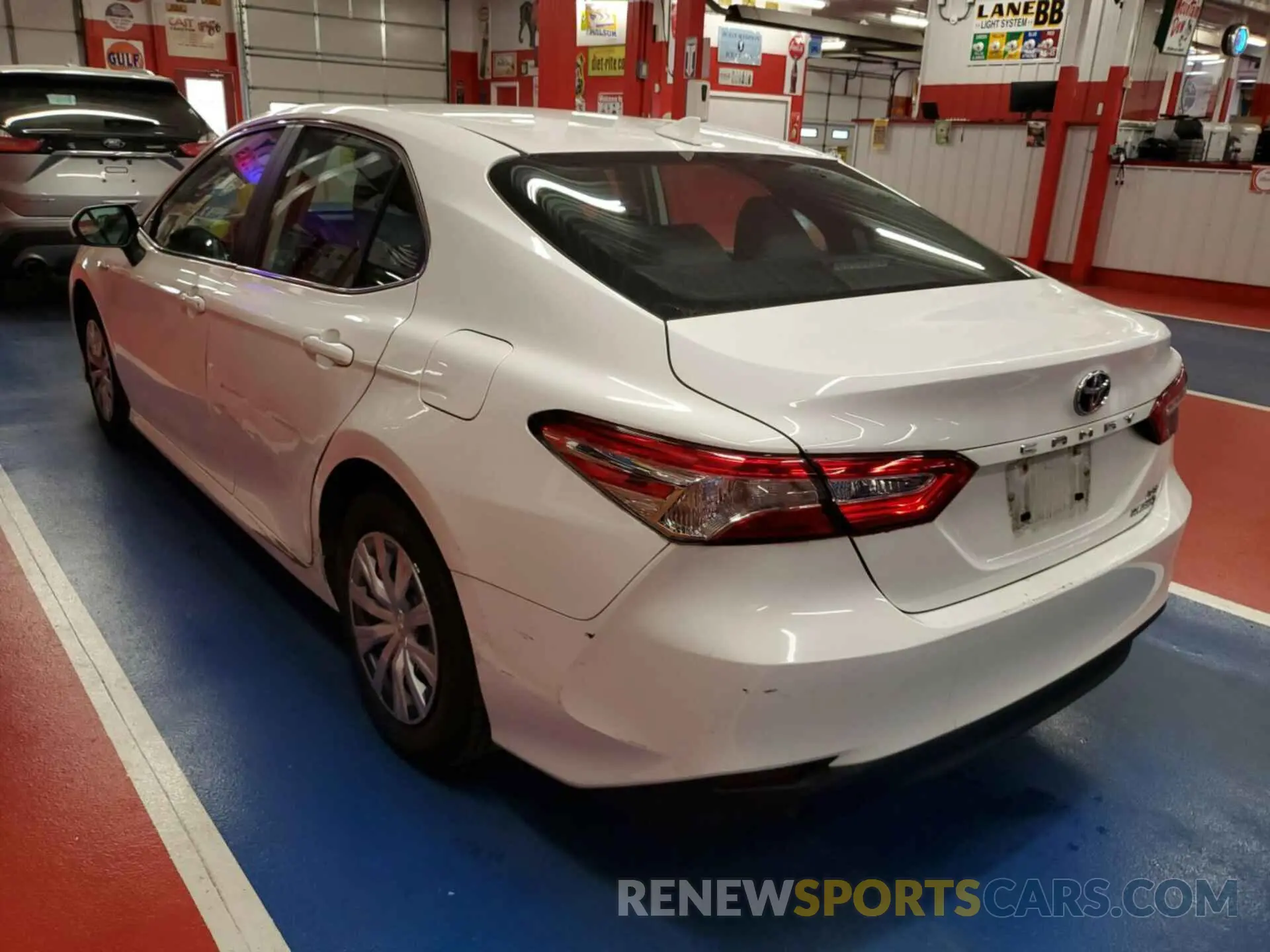 14 Photograph of a damaged car 4T1L31AK9LU520359 TOYOTA CAMRY 2020