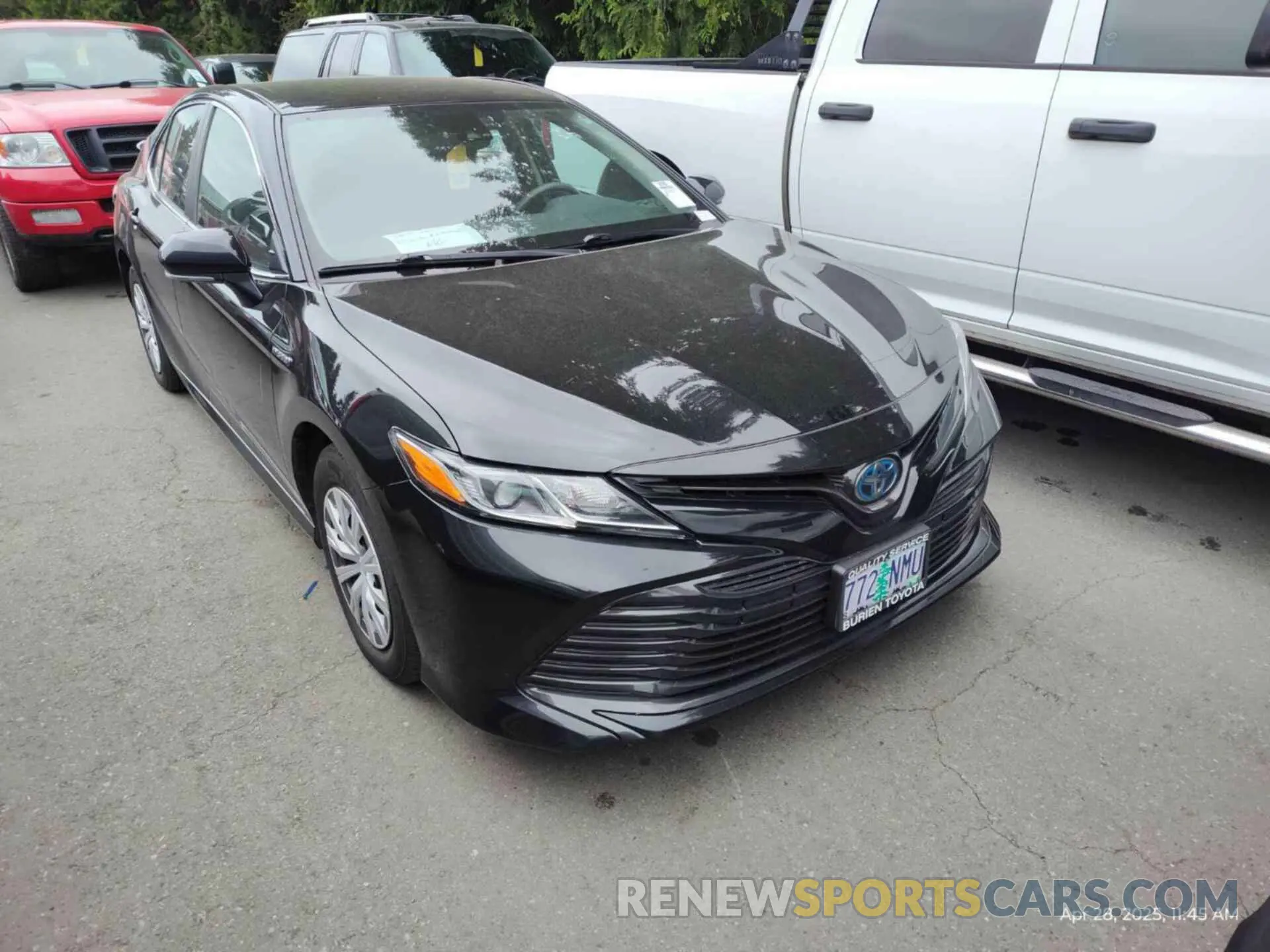 29 Photograph of a damaged car 4T1L31AK9LU536464 TOYOTA CAMRY 2020