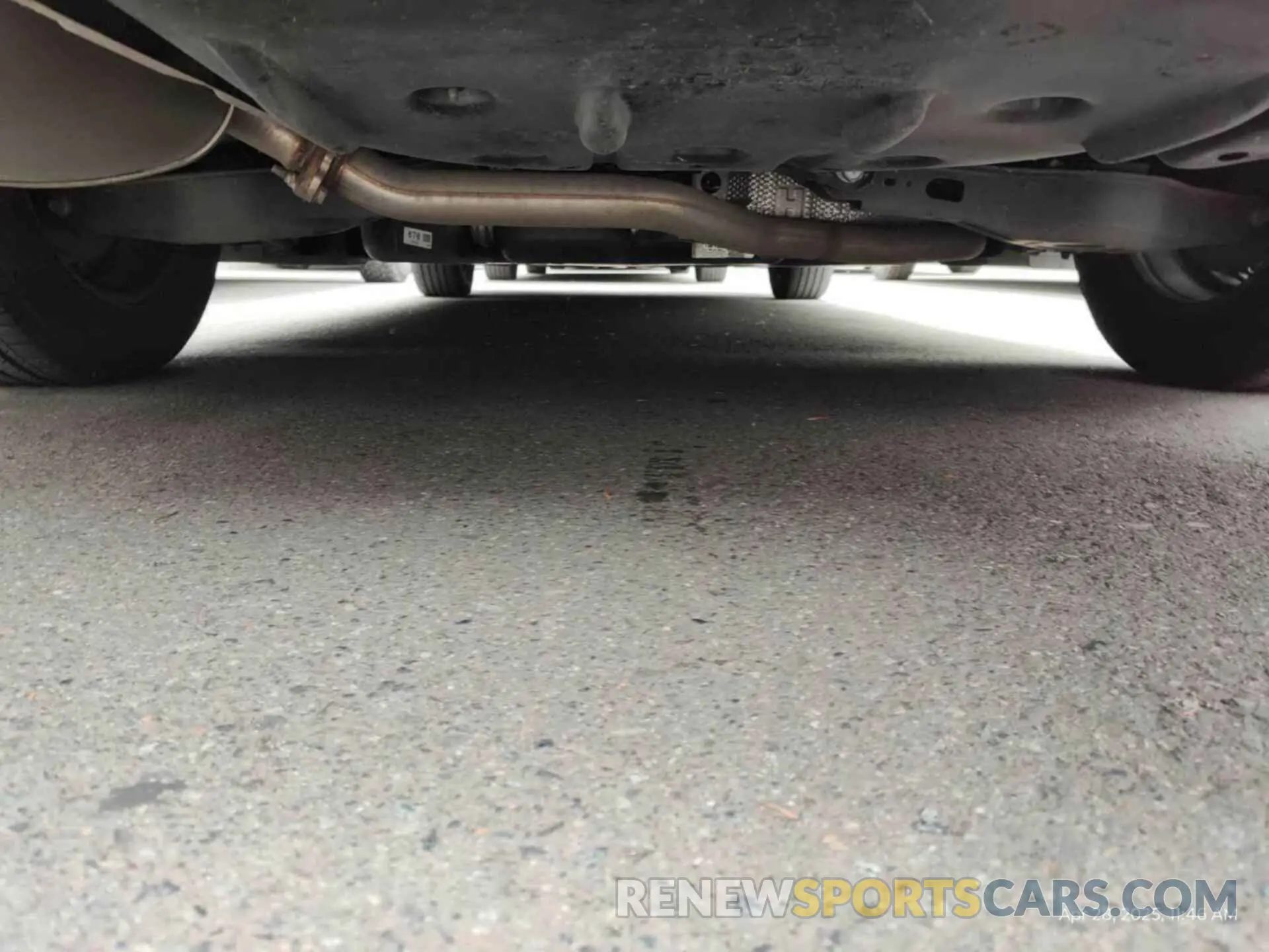4 Photograph of a damaged car 4T1L31AK9LU536464 TOYOTA CAMRY 2020