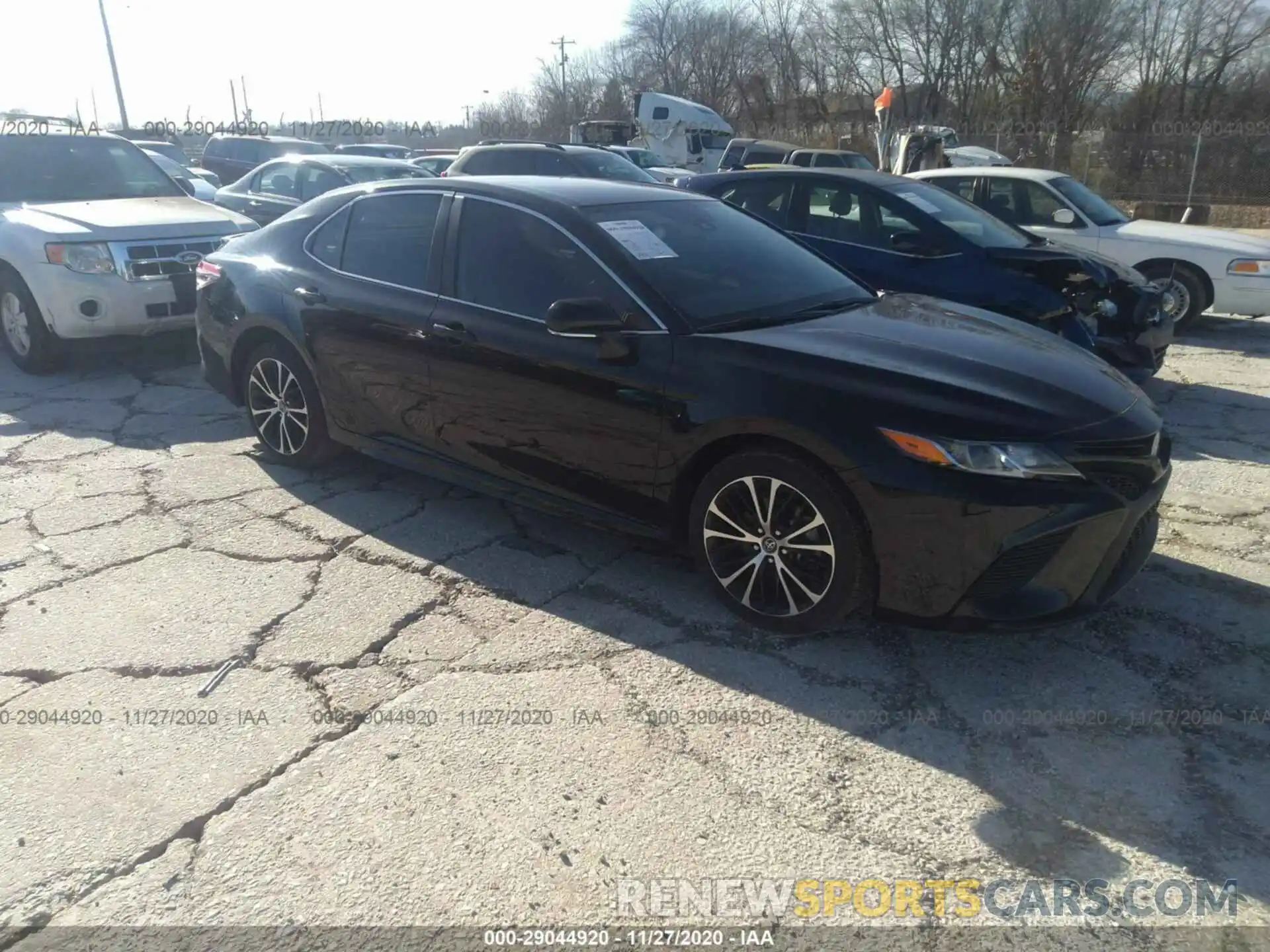 1 Photograph of a damaged car 4T1M11AK0LU321422 TOYOTA CAMRY 2020