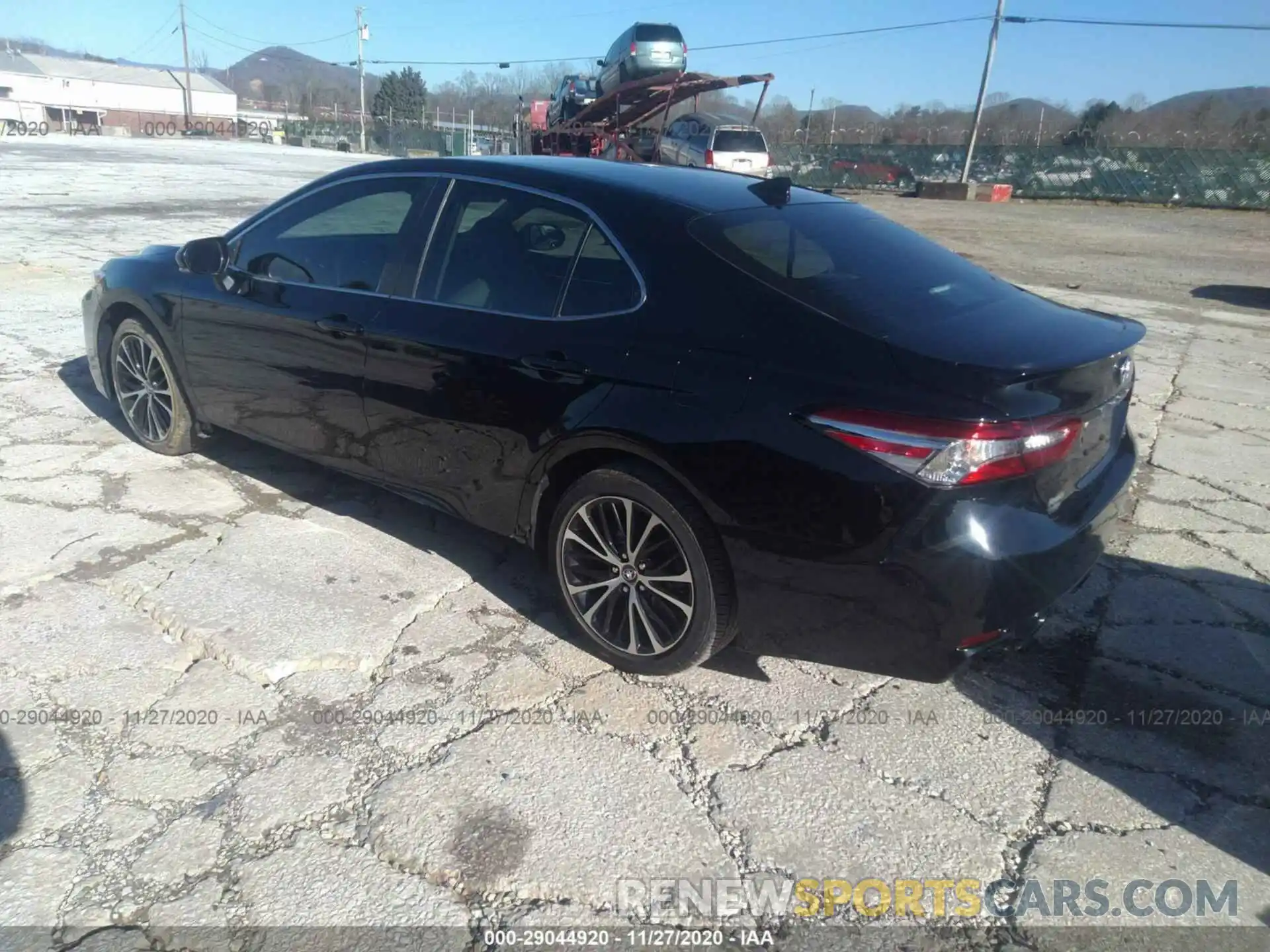 3 Photograph of a damaged car 4T1M11AK0LU321422 TOYOTA CAMRY 2020