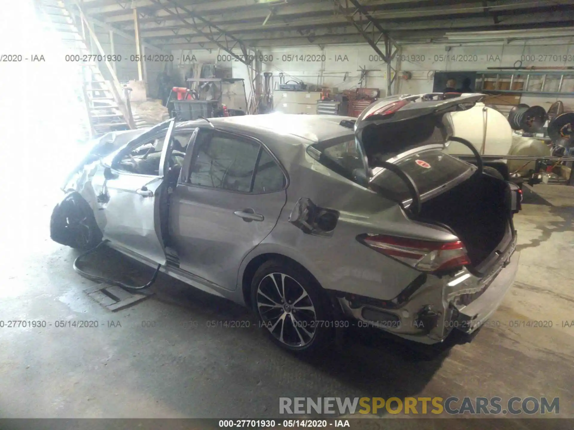 3 Photograph of a damaged car 4T1M11AK0LU328256 TOYOTA CAMRY 2020