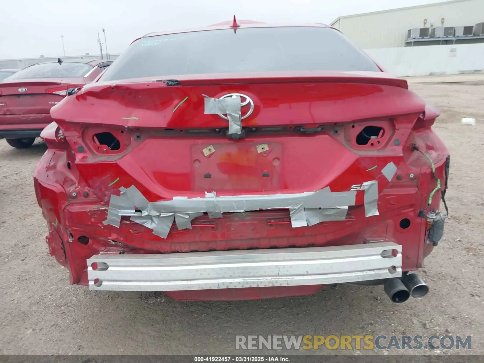 6 Photograph of a damaged car 4T1M11AK0LU376257 TOYOTA CAMRY 2020