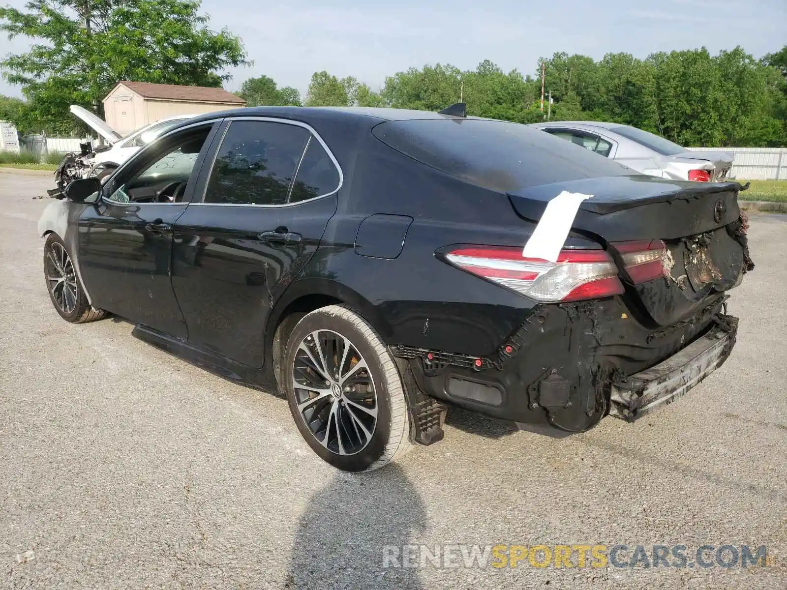 3 Photograph of a damaged car 4T1M11AK0LU866486 TOYOTA CAMRY 2020