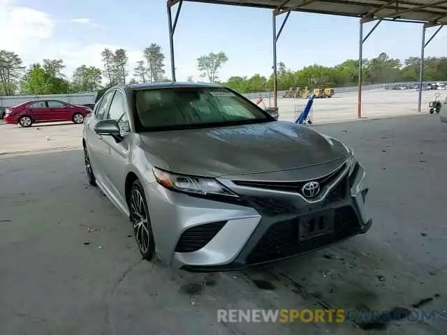 11 Photograph of a damaged car 4T1M11AK0LU892019 TOYOTA CAMRY 2020