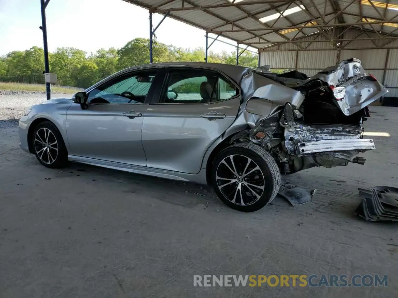 2 Photograph of a damaged car 4T1M11AK0LU892019 TOYOTA CAMRY 2020