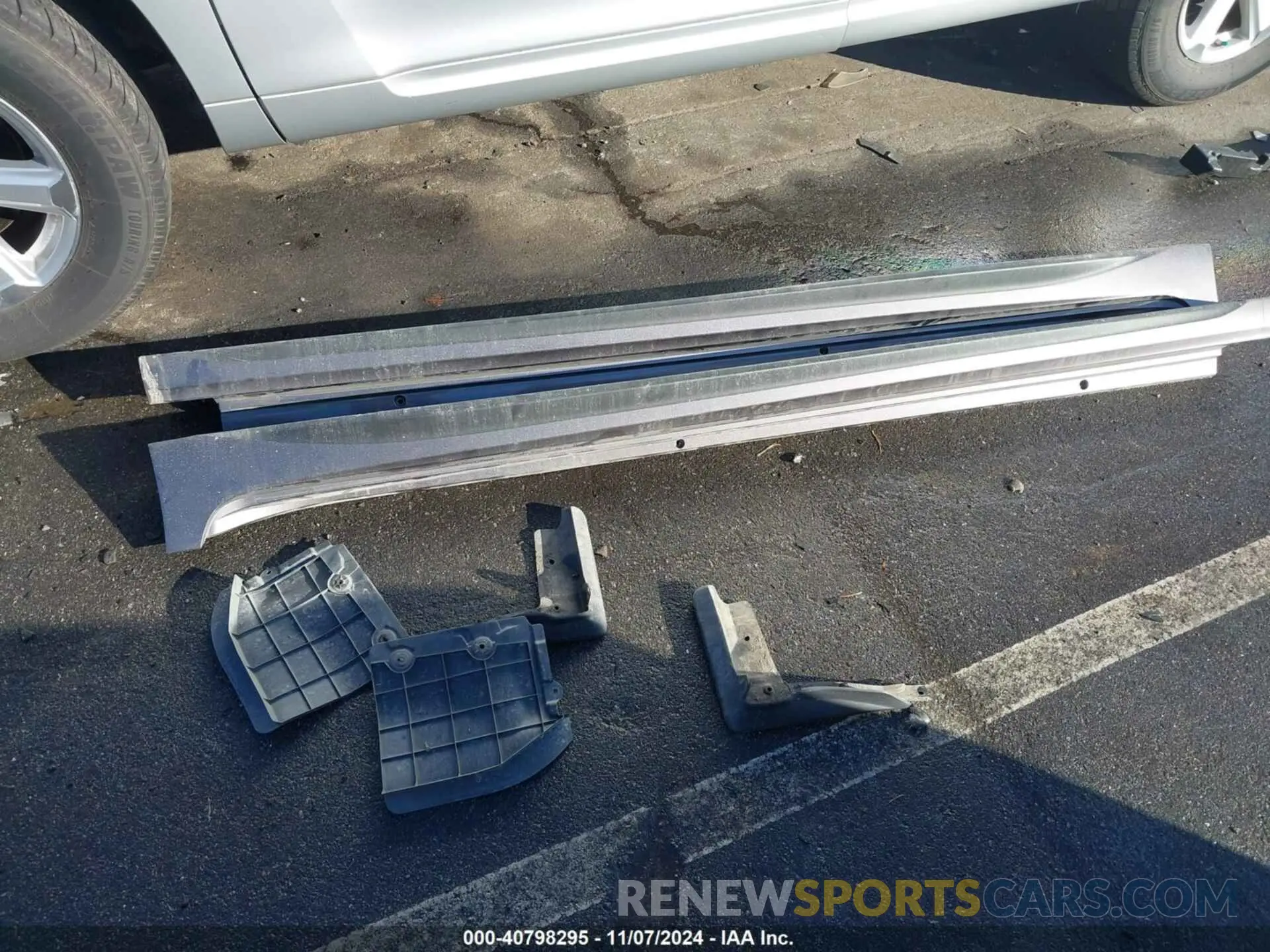 12 Photograph of a damaged car 4T1M11AK0LU951389 TOYOTA CAMRY 2020