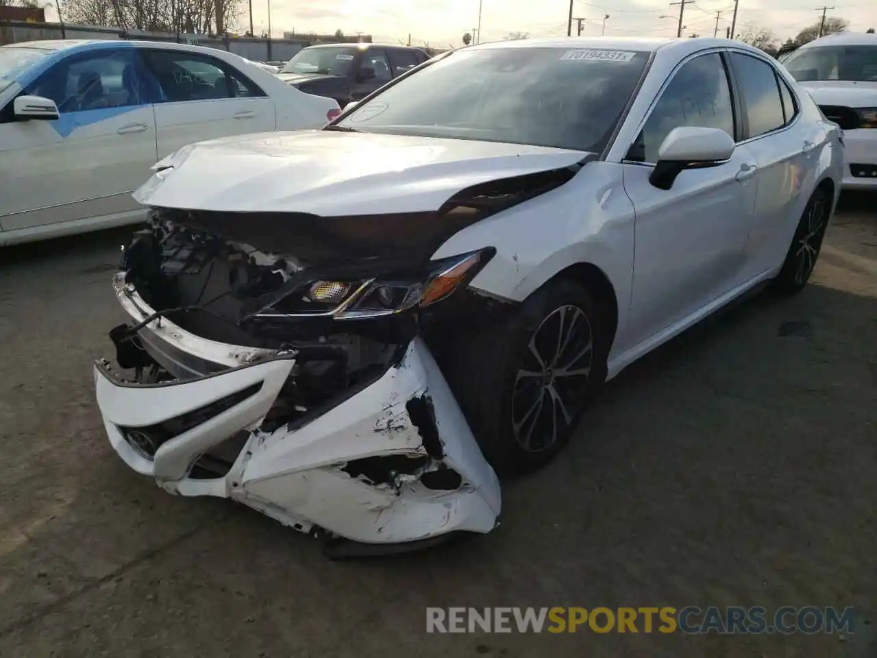 2 Photograph of a damaged car 4T1M11AK0LU993349 TOYOTA CAMRY 2020