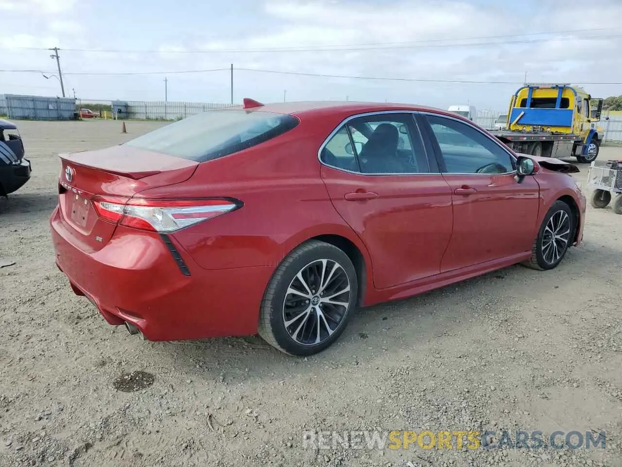 3 Photograph of a damaged car 4T1M11AK1LU350461 TOYOTA CAMRY 2020