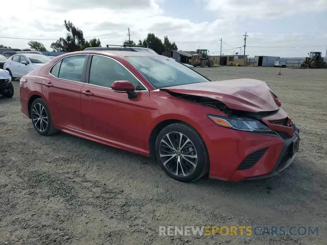 4 Photograph of a damaged car 4T1M11AK1LU350461 TOYOTA CAMRY 2020